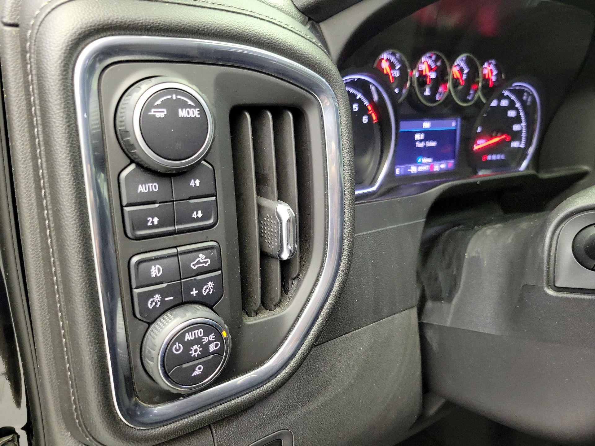 Thumbnail: 2020 Chevrolet Silverado 1500 - 13