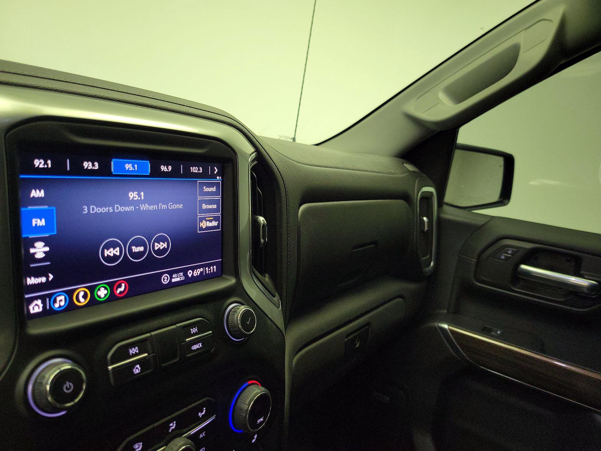 Thumbnail: 2020 Chevrolet Silverado 1500 - 15