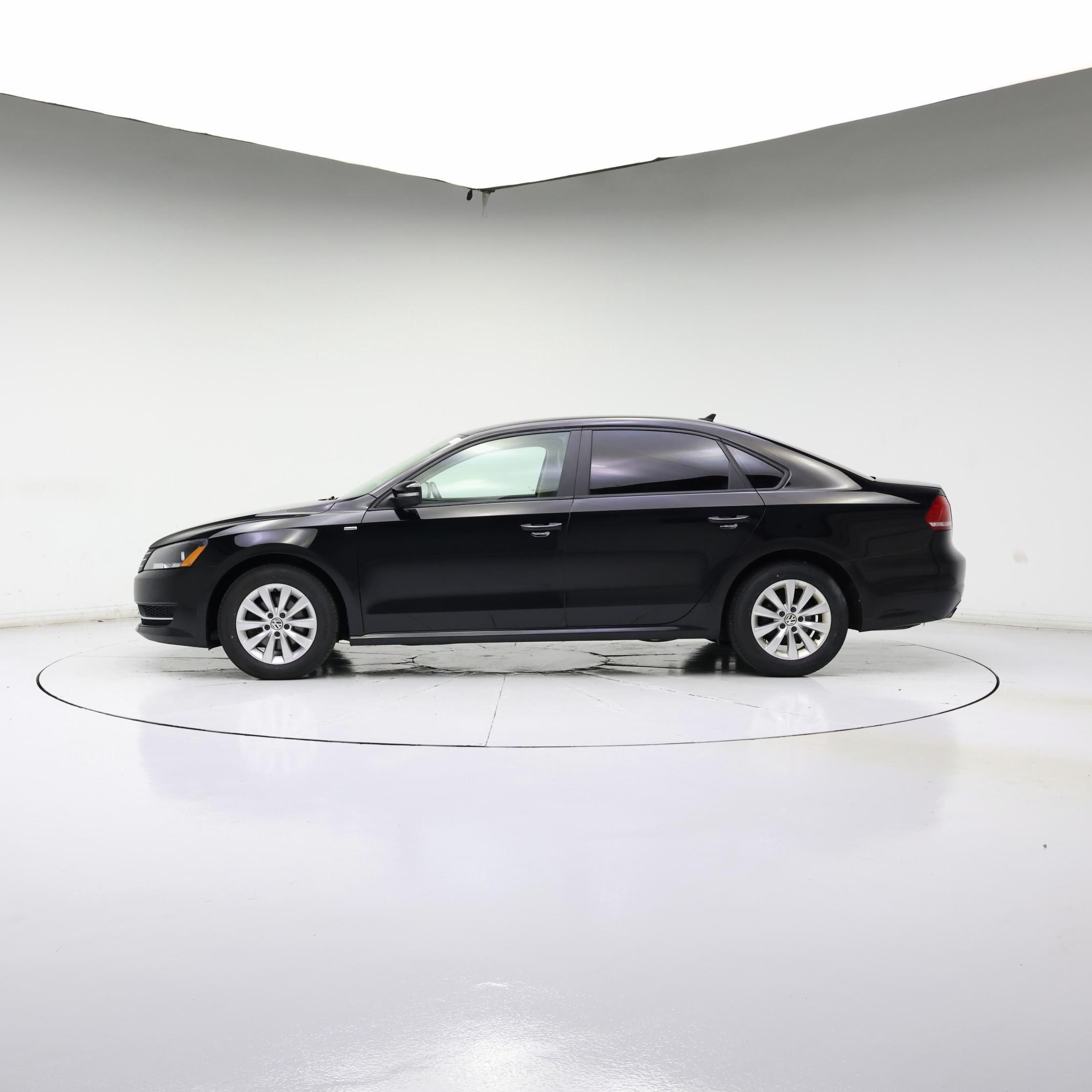 Thumbnail: 2015 Volkswagen Passat - 3