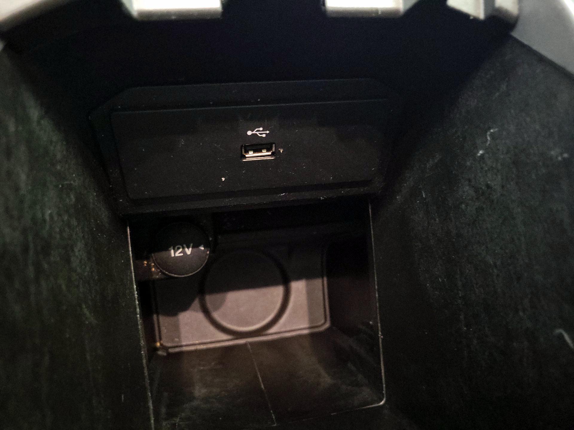 Thumbnail: 2016 Ford Escape - 18