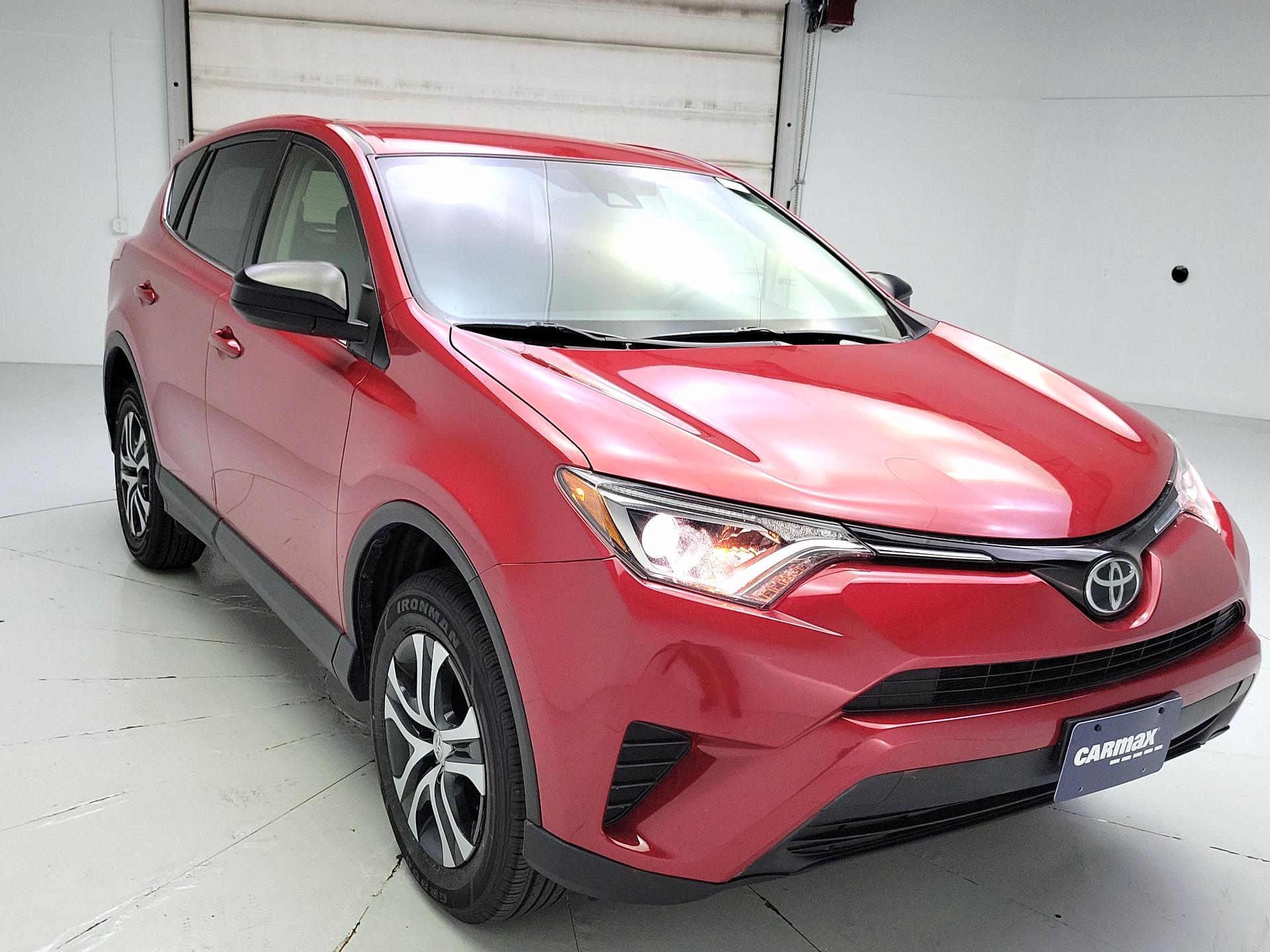 Thumbnail: 2017 Toyota RAV4 - 1