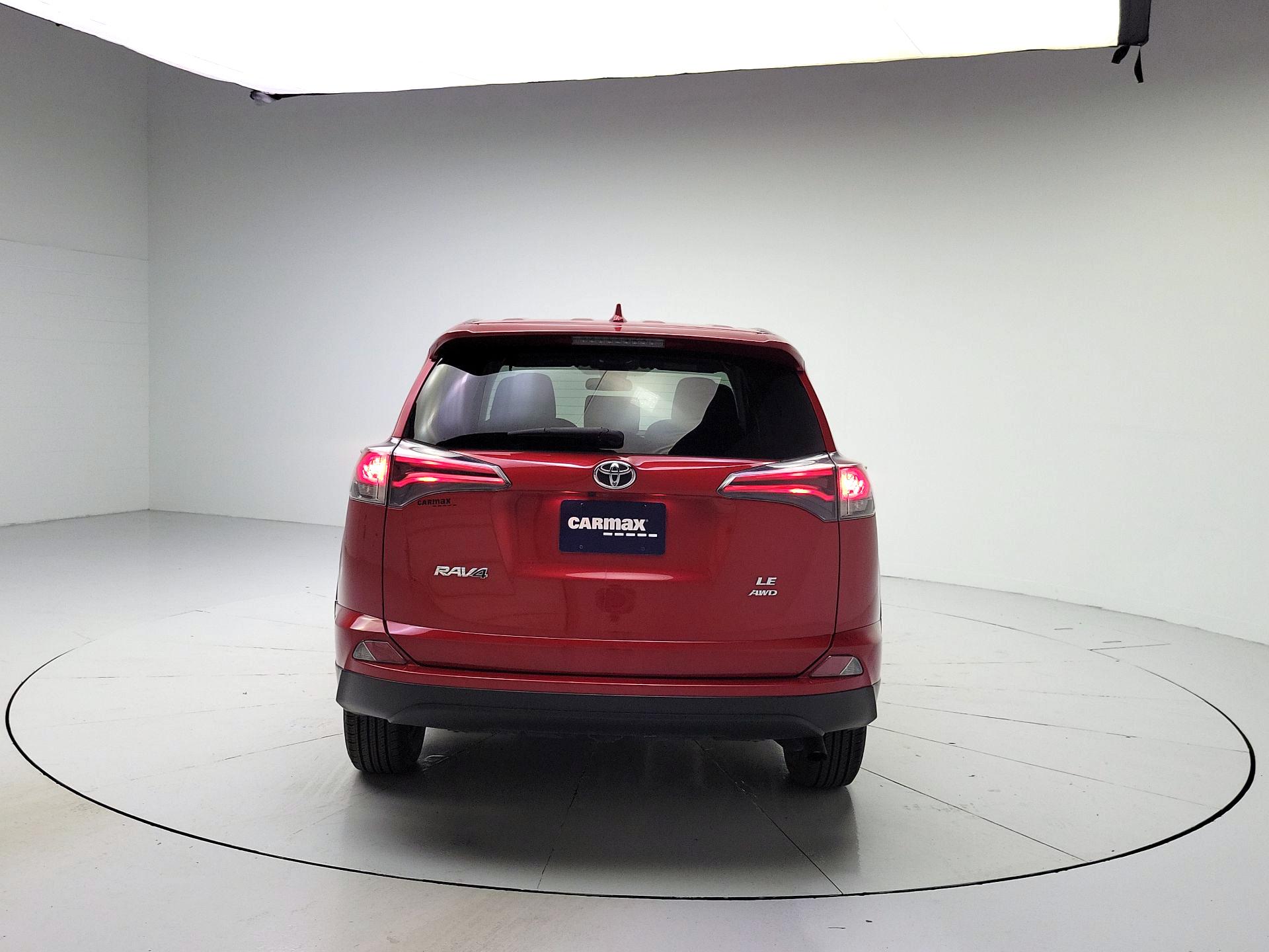 Thumbnail: 2017 Toyota RAV4 - 6