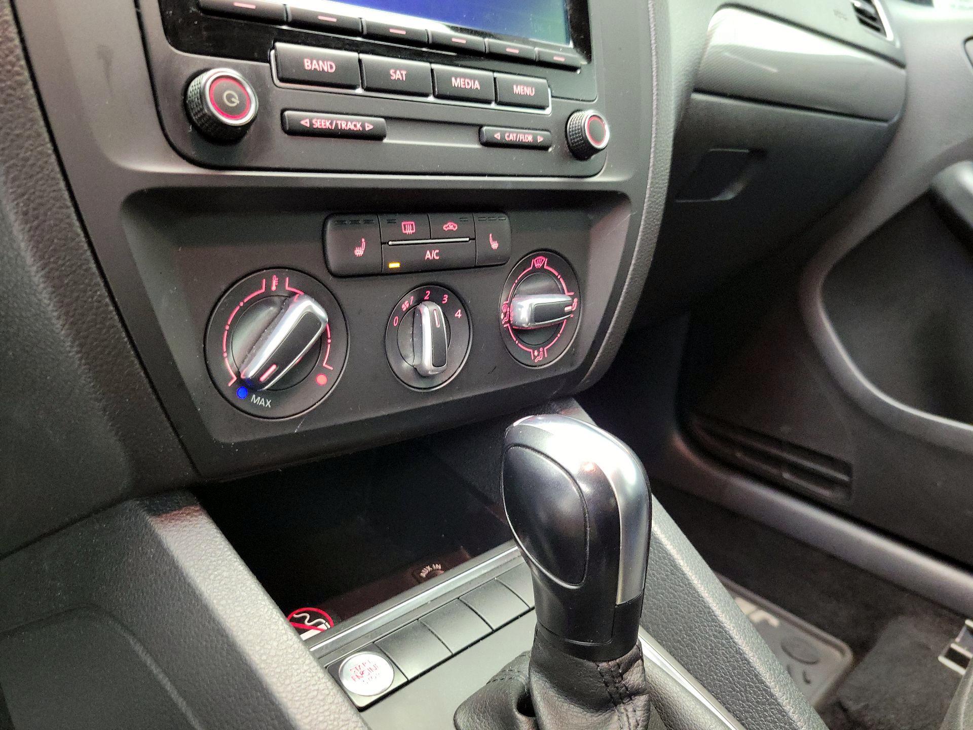 Thumbnail: 2015 Volkswagen Jetta - 15