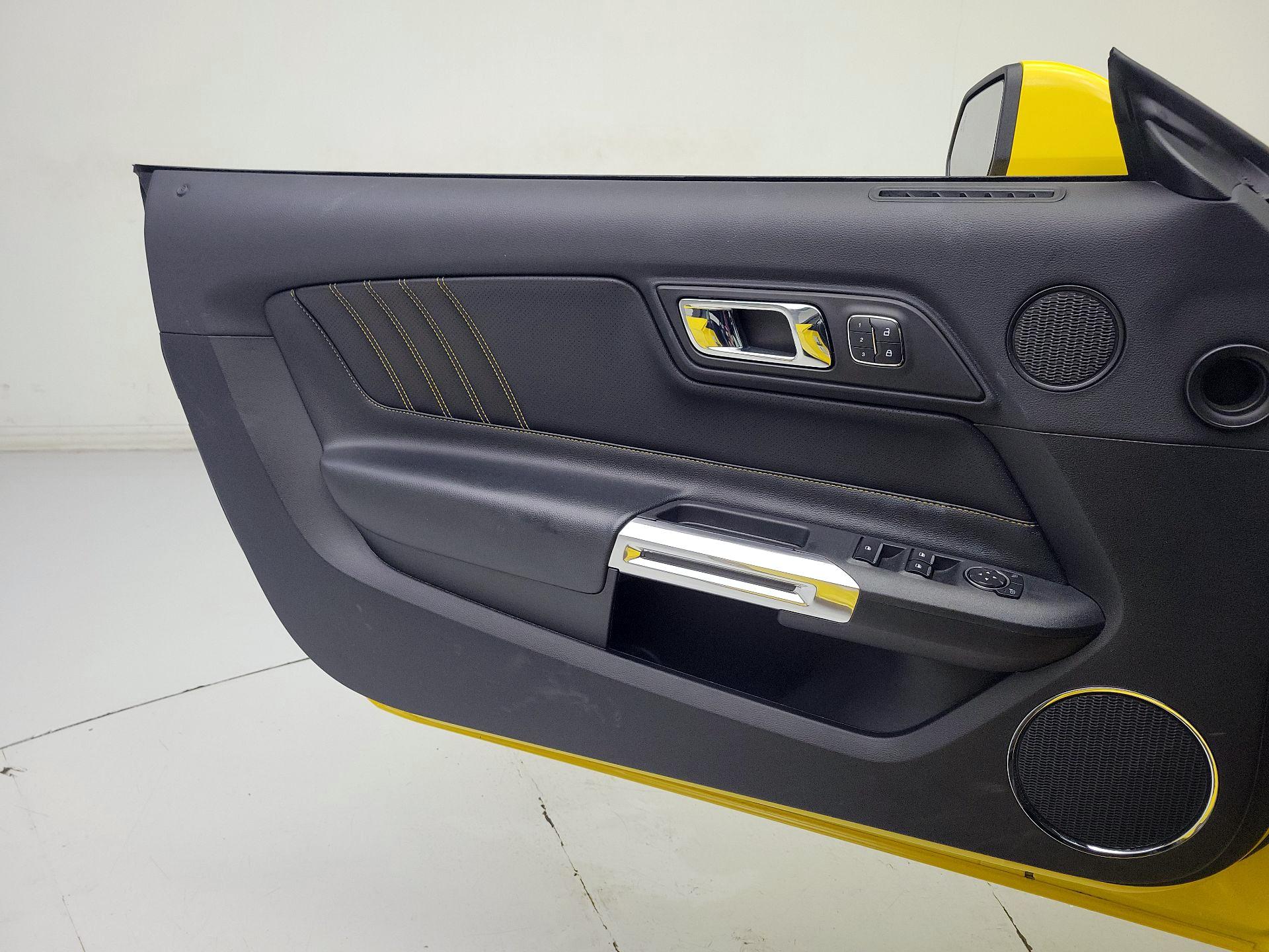 Thumbnail: 2016 Ford Mustang - 12