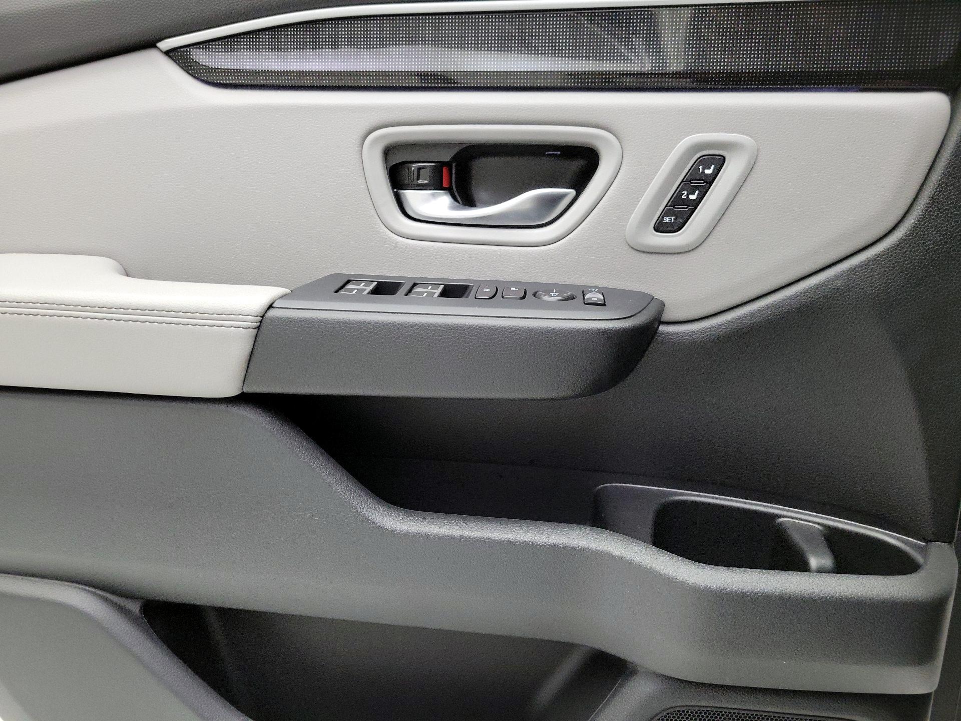 Thumbnail: 2025 Honda Pilot - 12