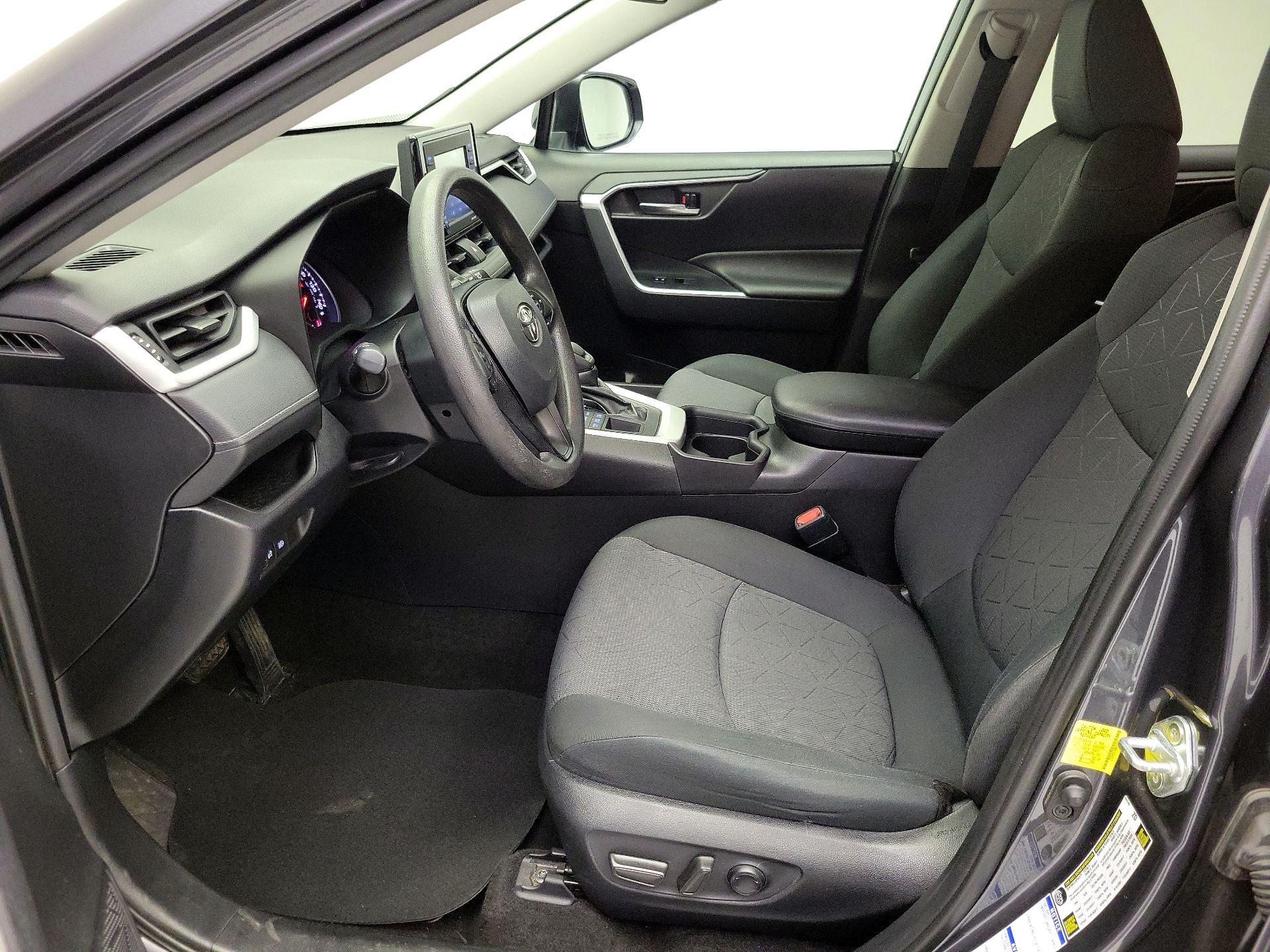Thumbnail: 2021 Toyota RAV4 - 11