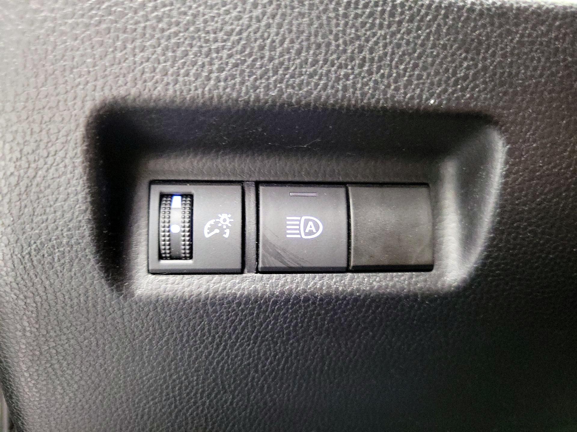 Thumbnail: 2021 Toyota RAV4 - 13