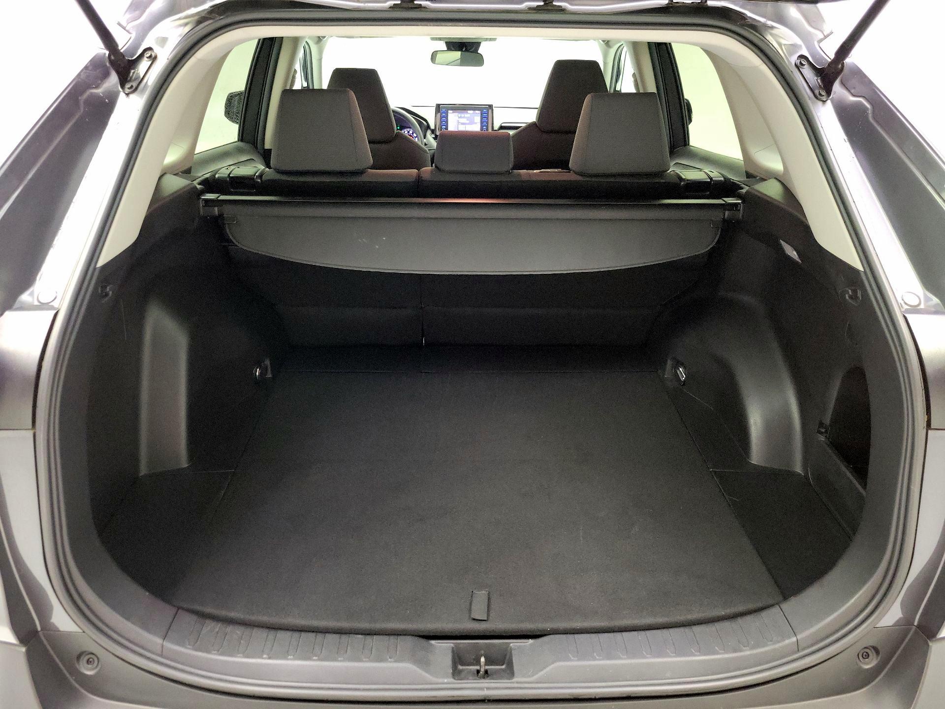 Thumbnail: 2021 Toyota RAV4 - 20