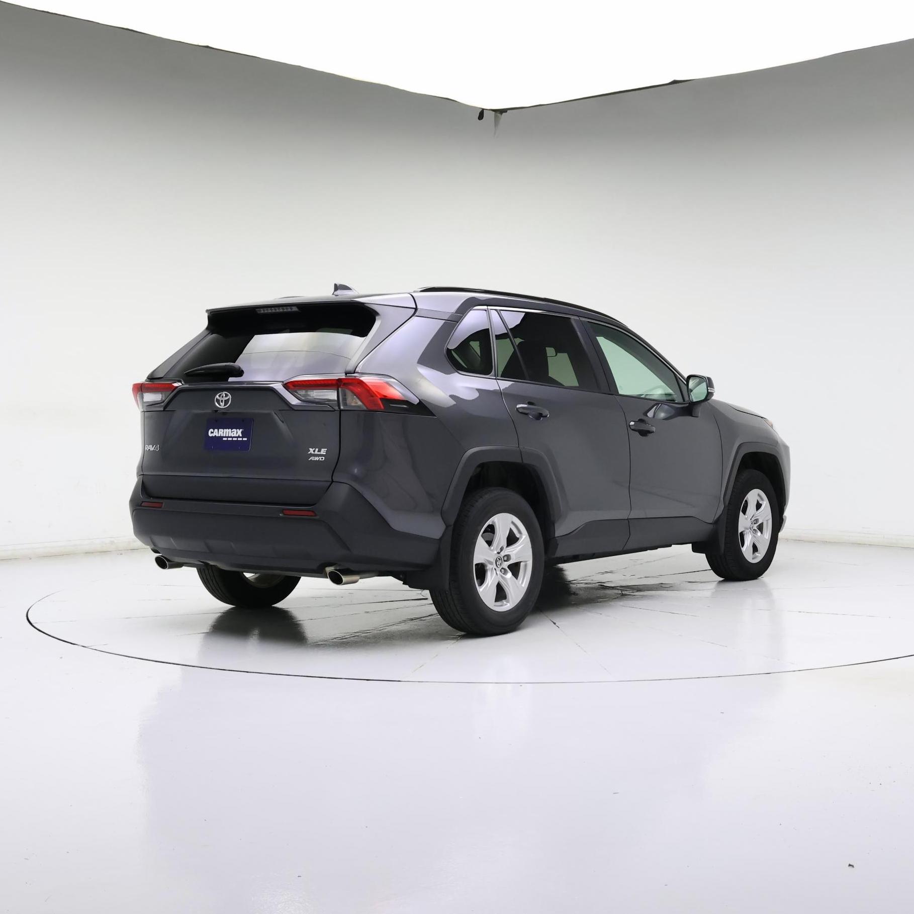 Thumbnail: 2021 Toyota RAV4 - 8