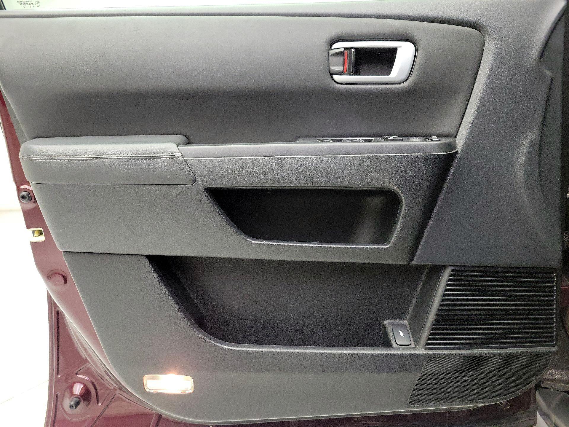 Thumbnail: 2014 Honda Pilot - 12