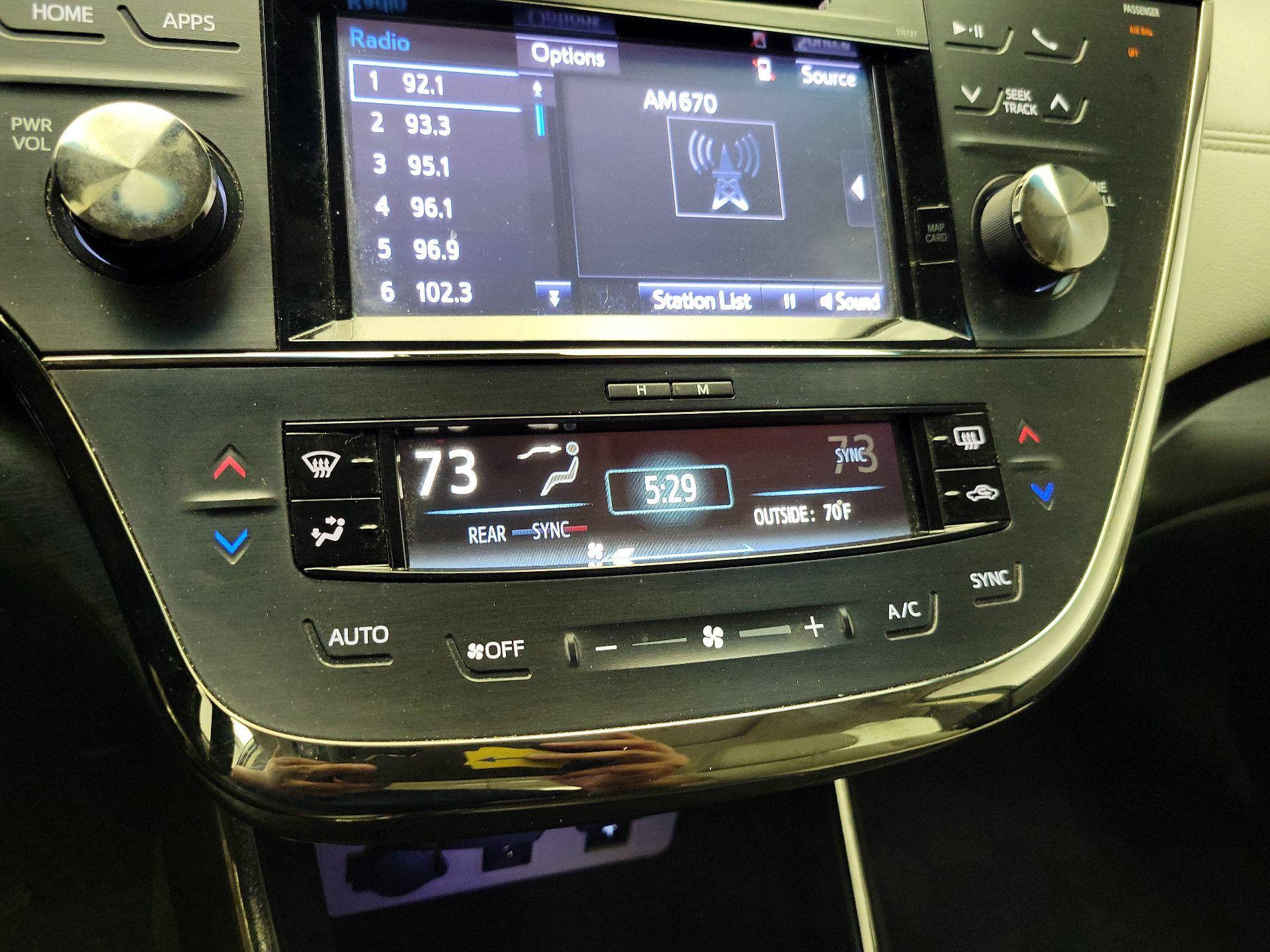 Thumbnail: 2018 Toyota Avalon - 17