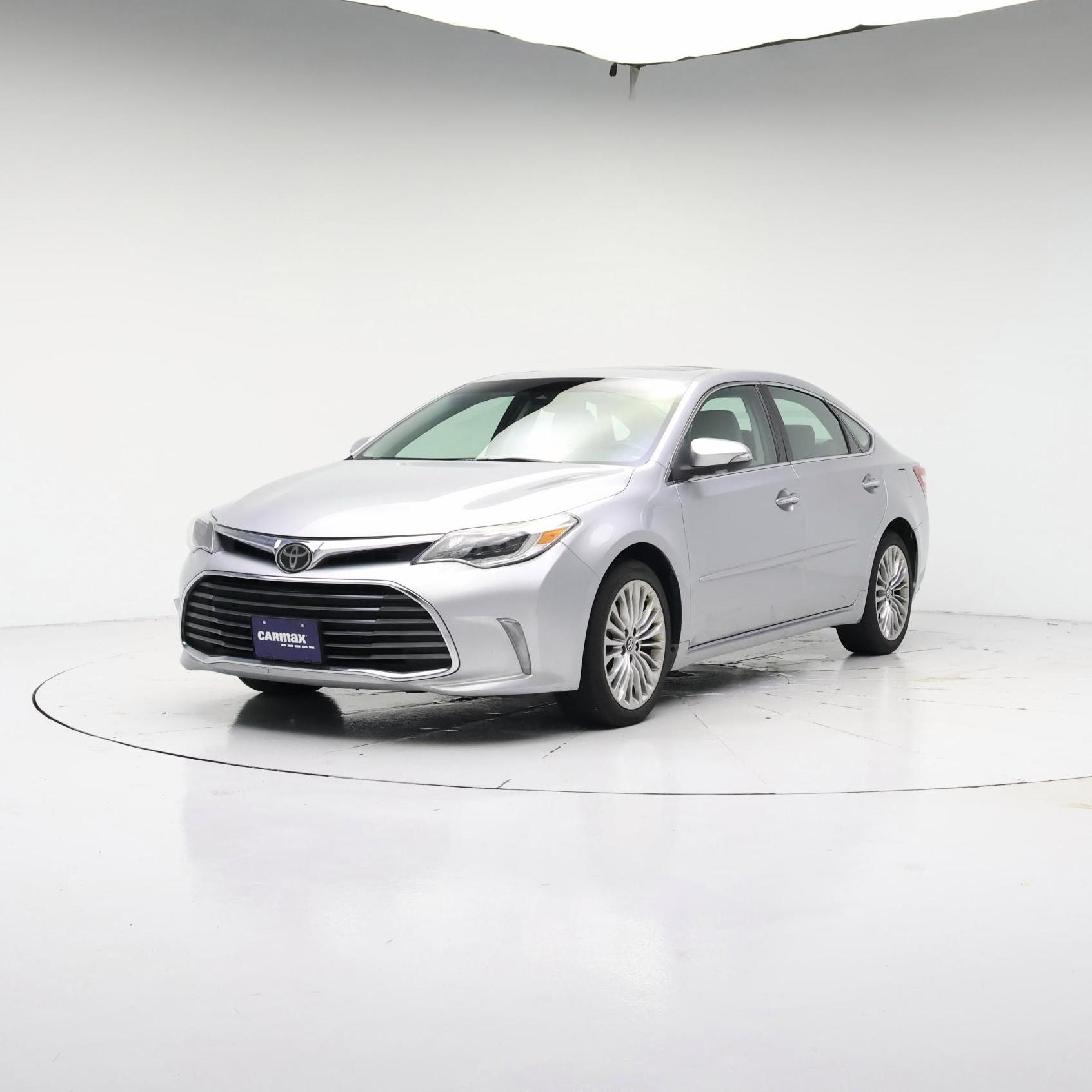 Thumbnail: 2018 Toyota Avalon - 4