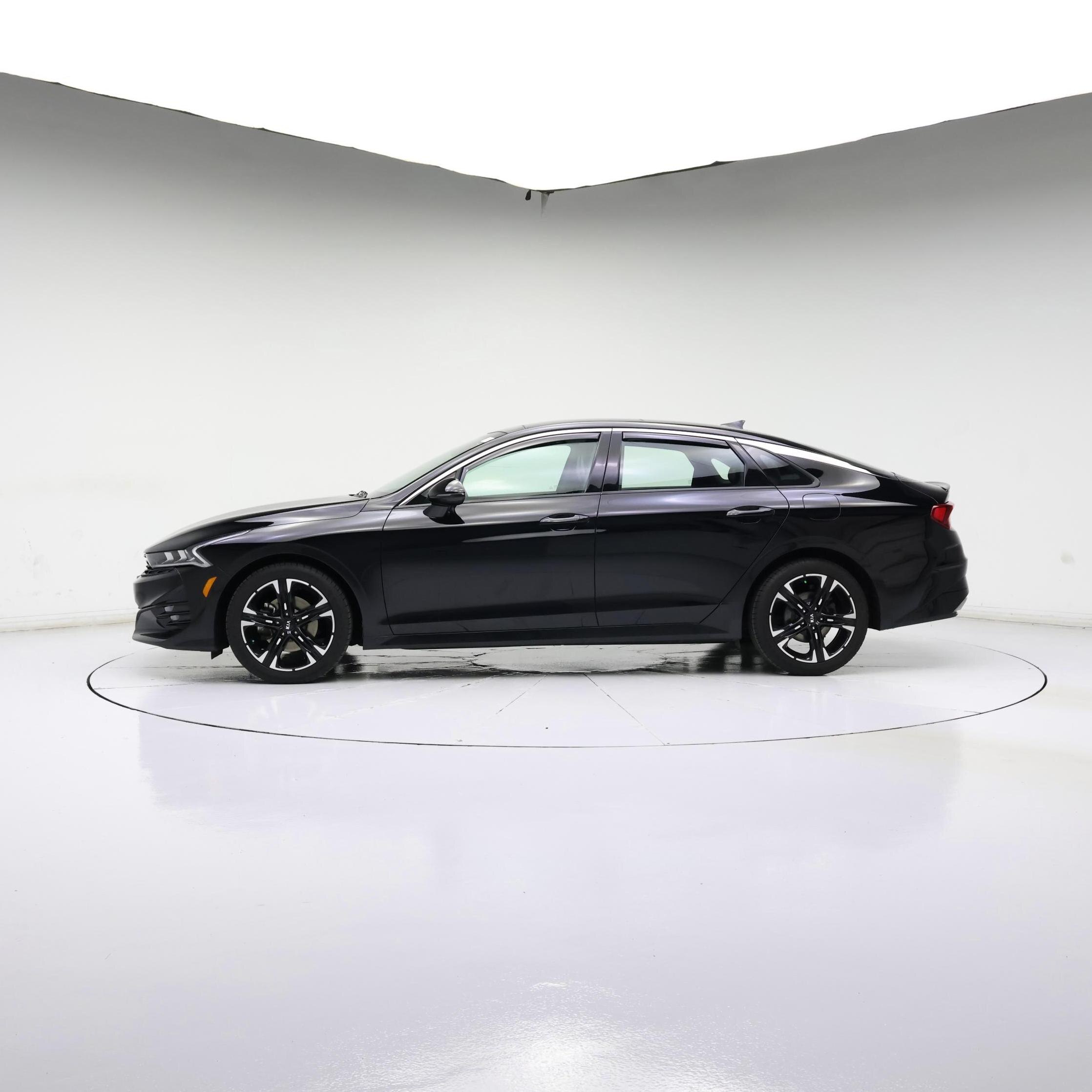 Thumbnail: 2021 Kia K5 - 3
