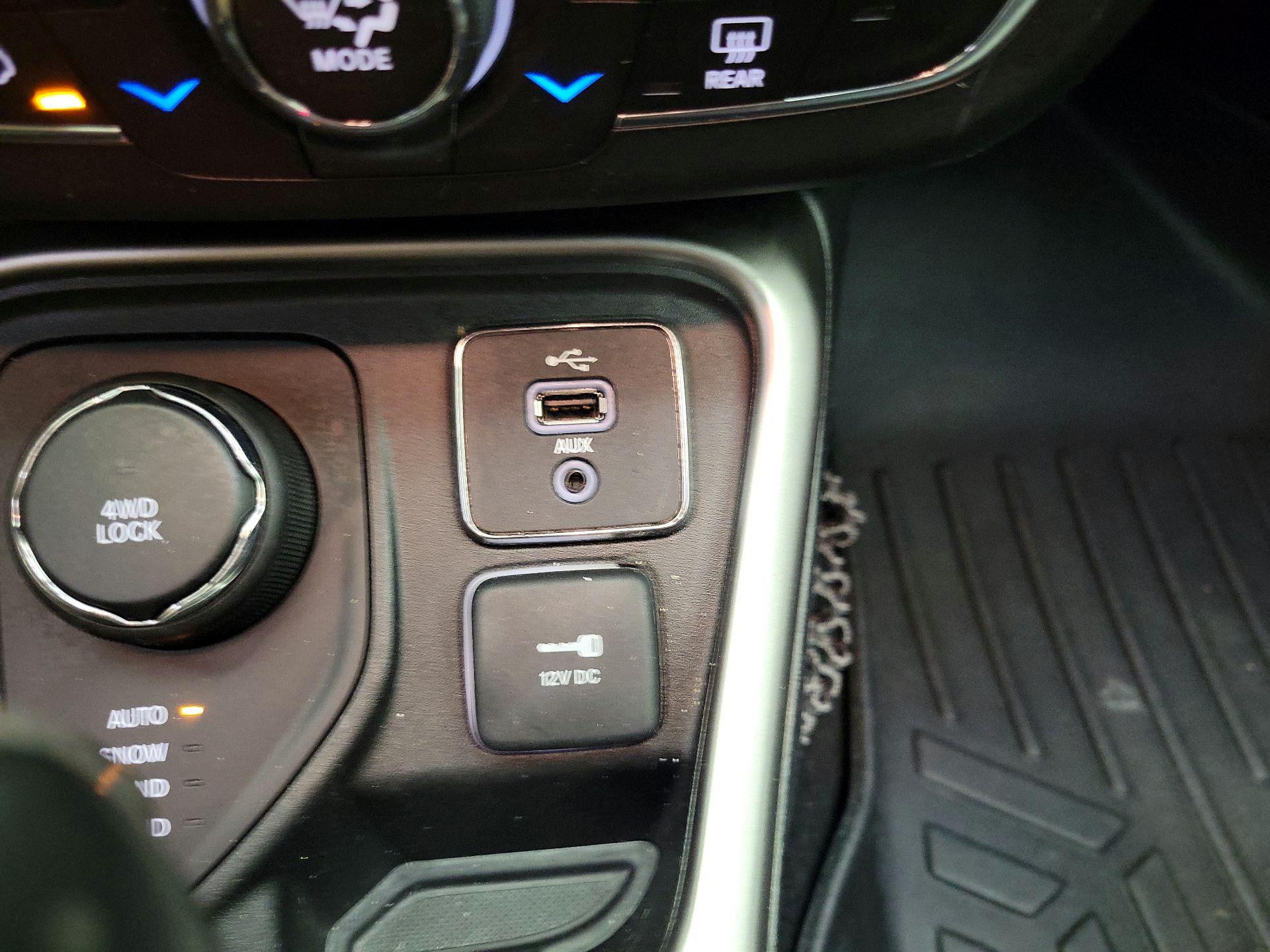 Thumbnail: 2017 Jeep Compass - 18