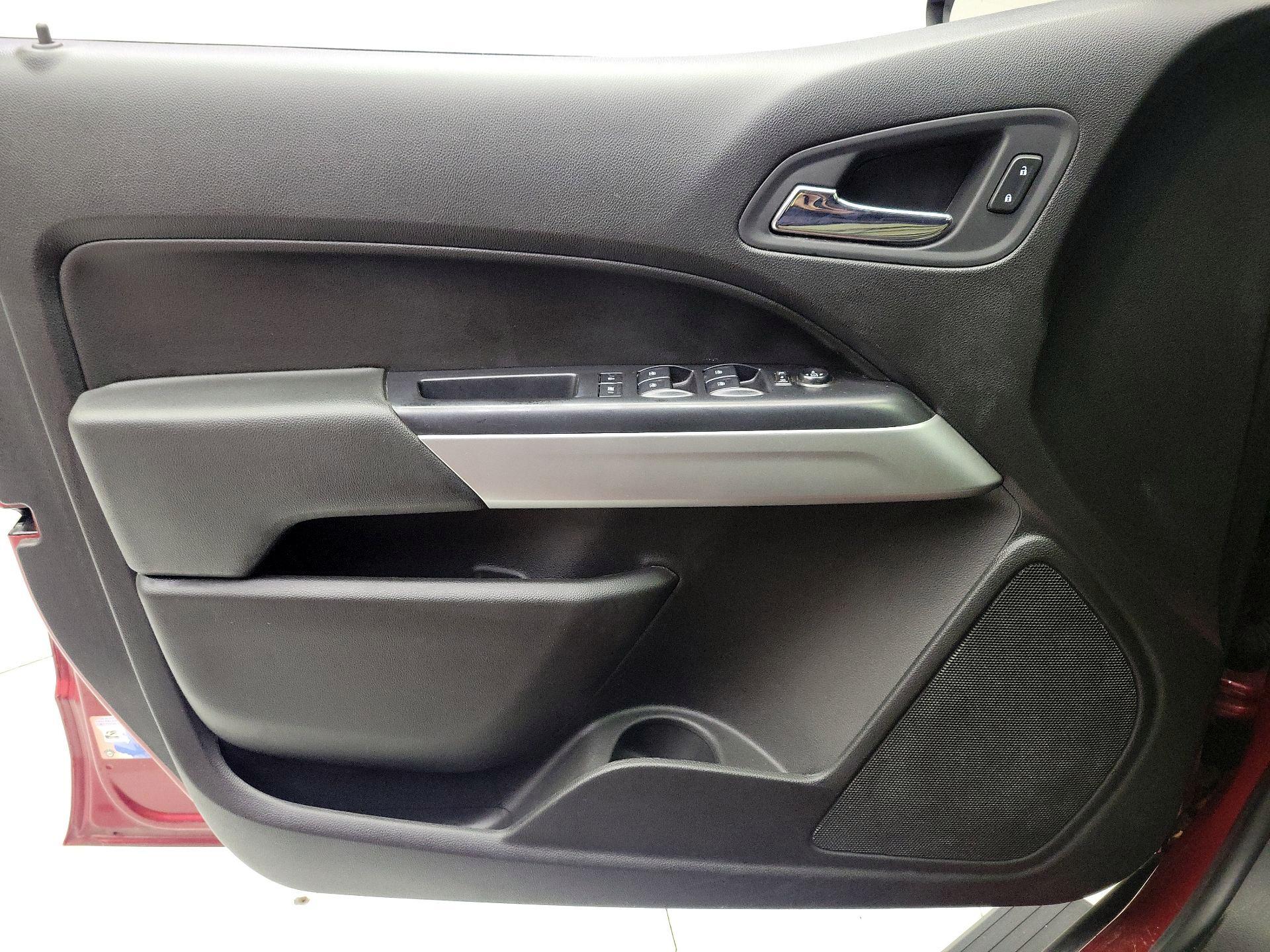 Thumbnail: 2016 Chevrolet Colorado - 12