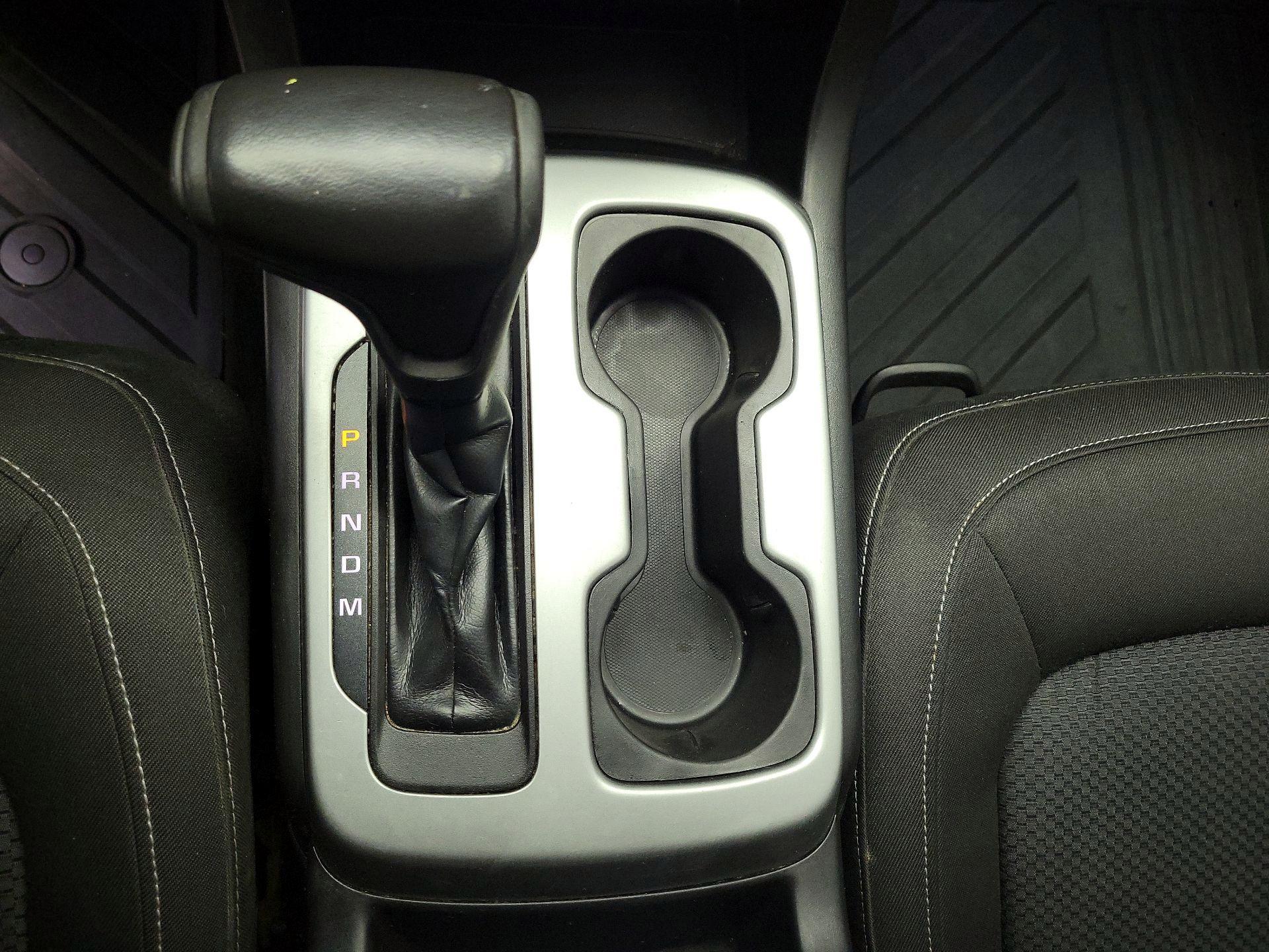 Thumbnail: 2016 Chevrolet Colorado - 17