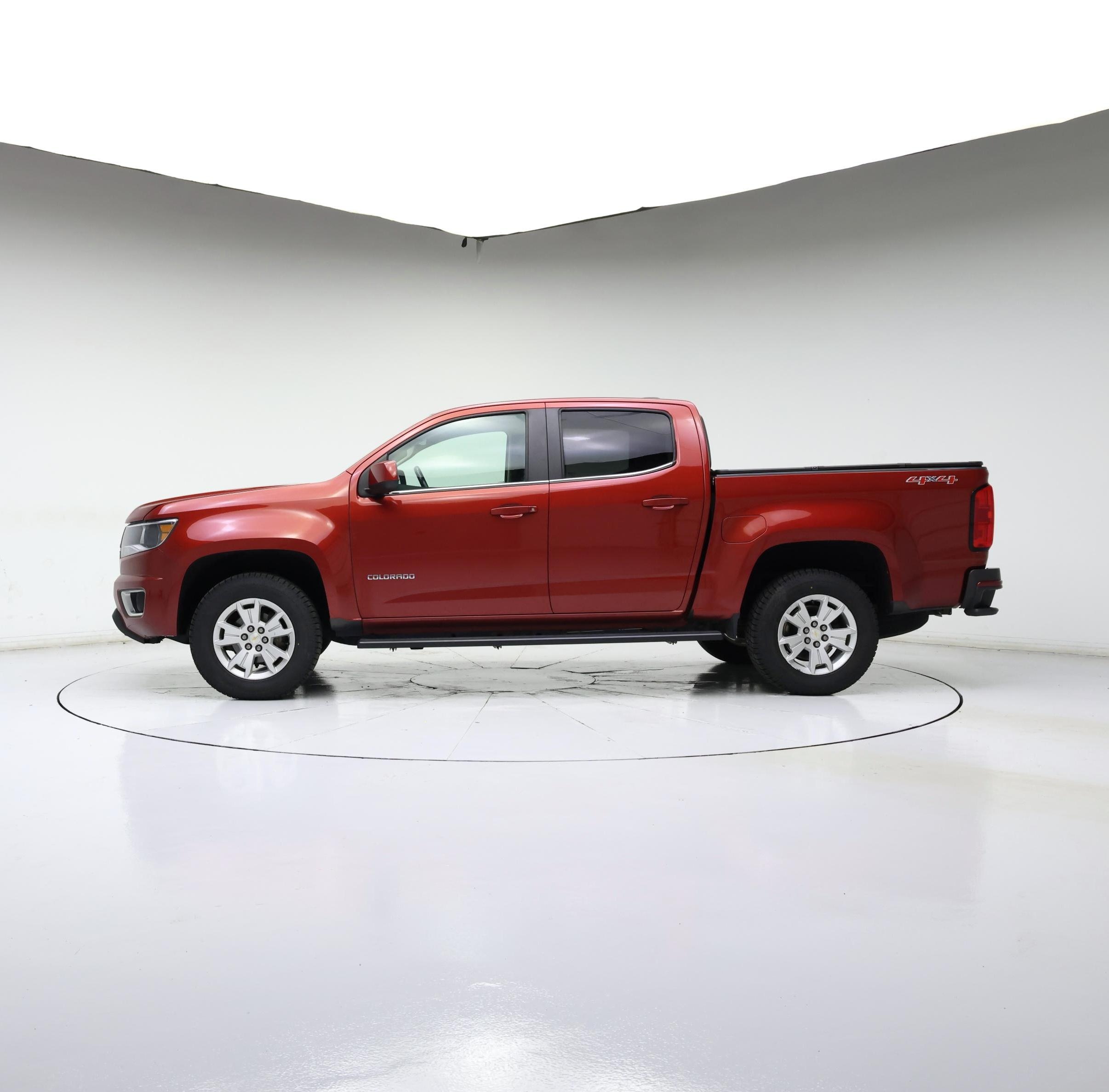 Thumbnail: 2016 Chevrolet Colorado - 3