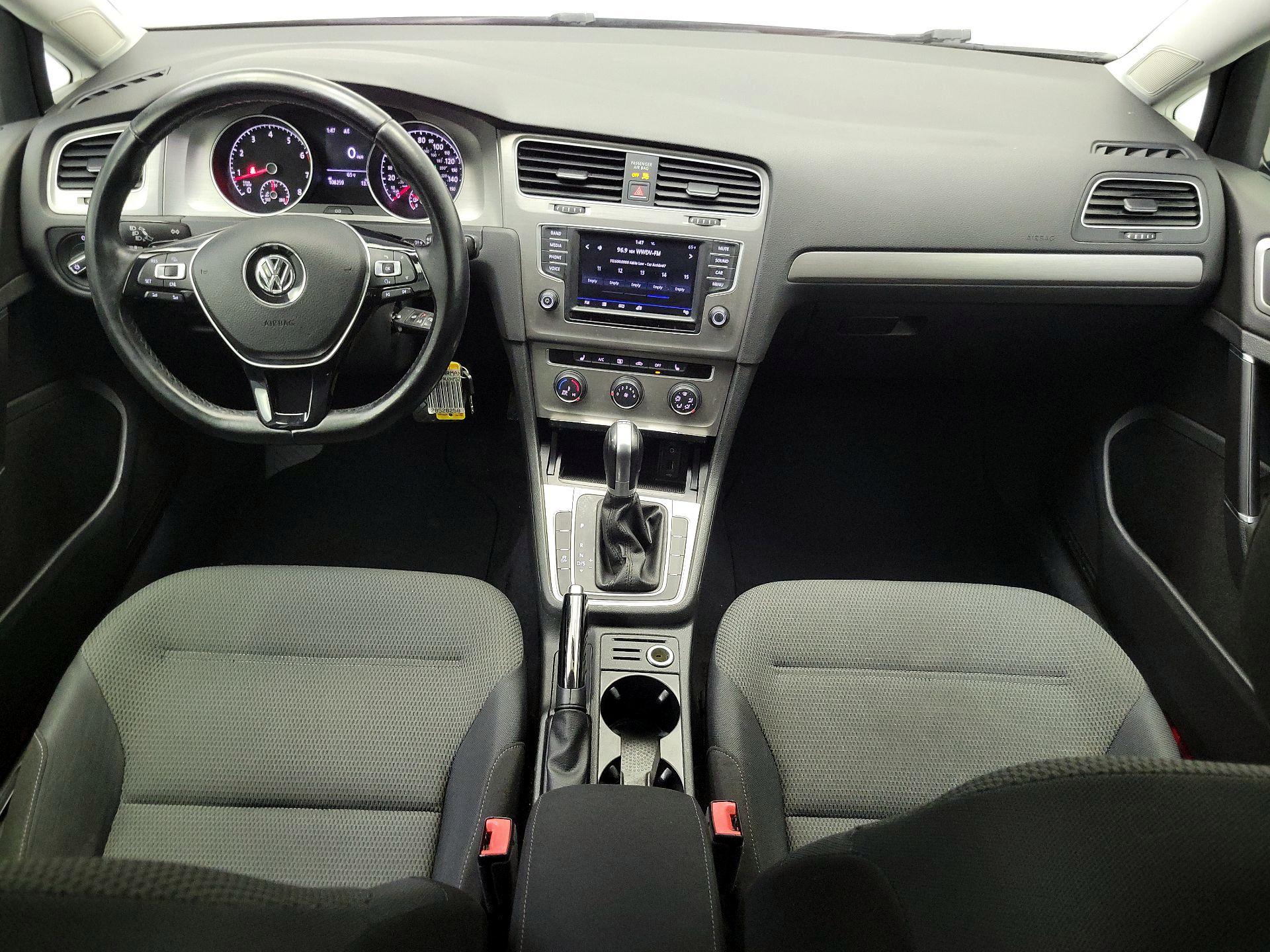Thumbnail: 2017 Volkswagen Golf - 9