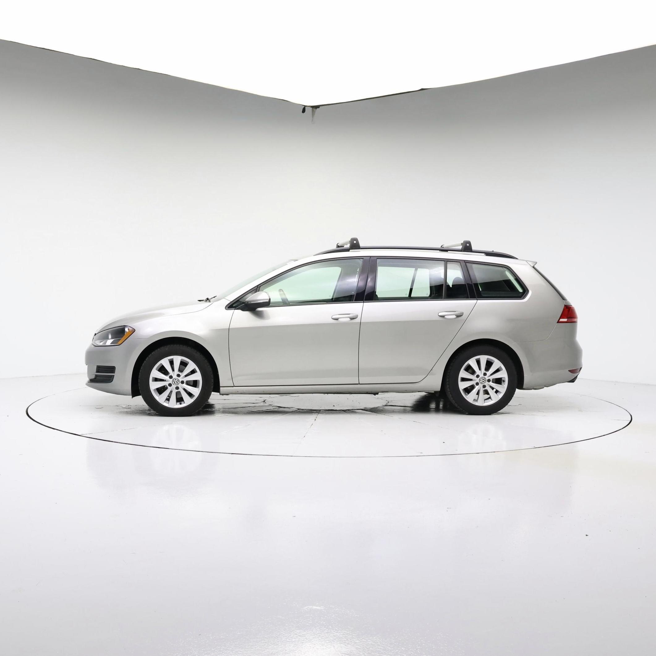 Thumbnail: 2017 Volkswagen Golf - 3