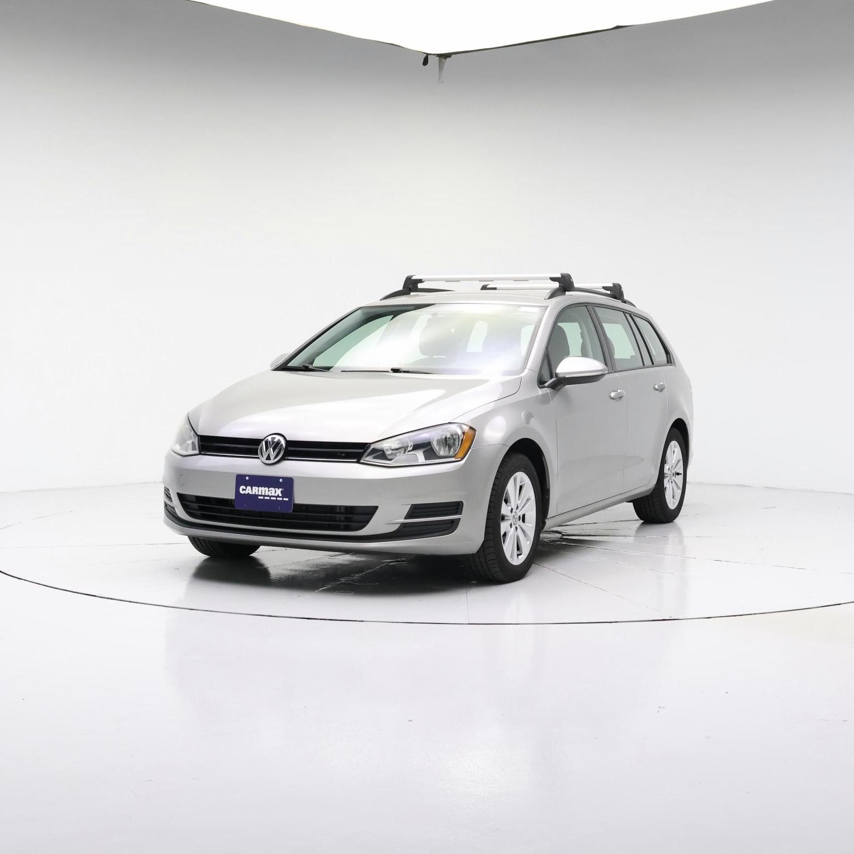 Thumbnail: 2017 Volkswagen Golf - 4