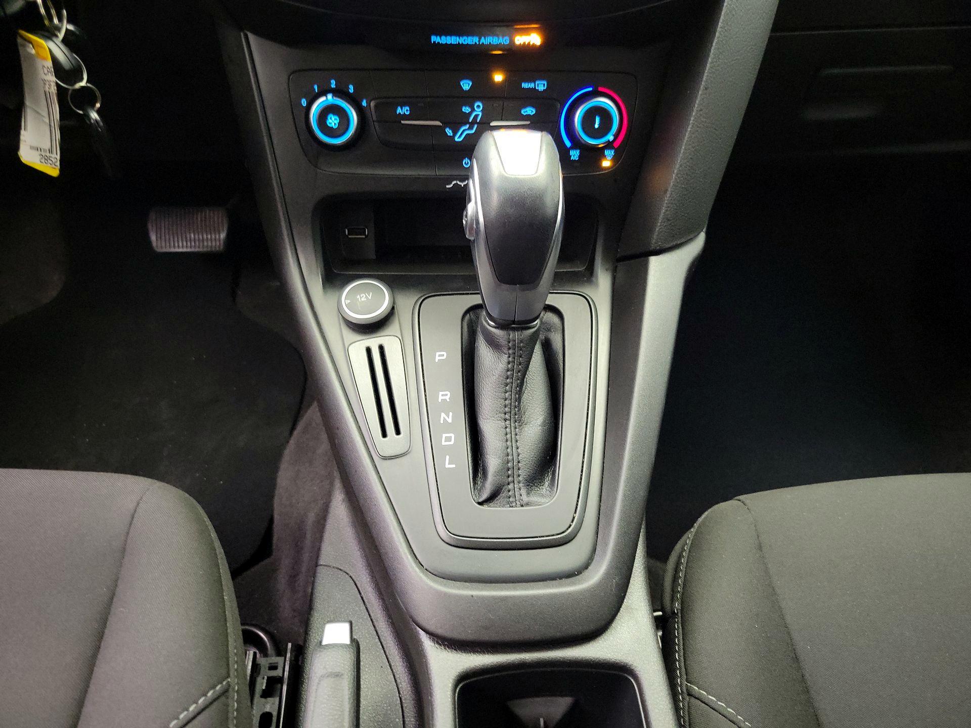 Thumbnail: 2016 Ford Focus - 17
