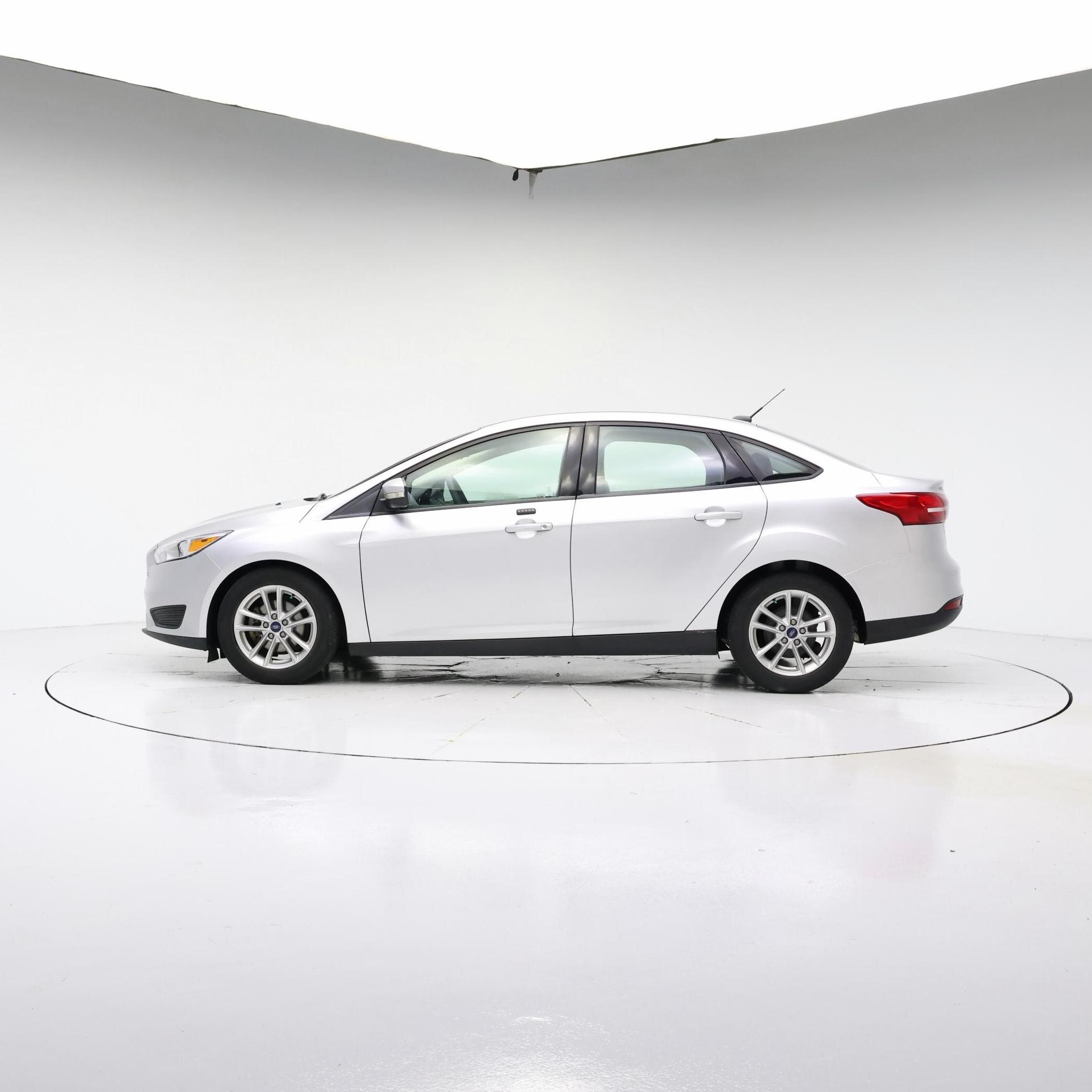 Thumbnail: 2016 Ford Focus - 3
