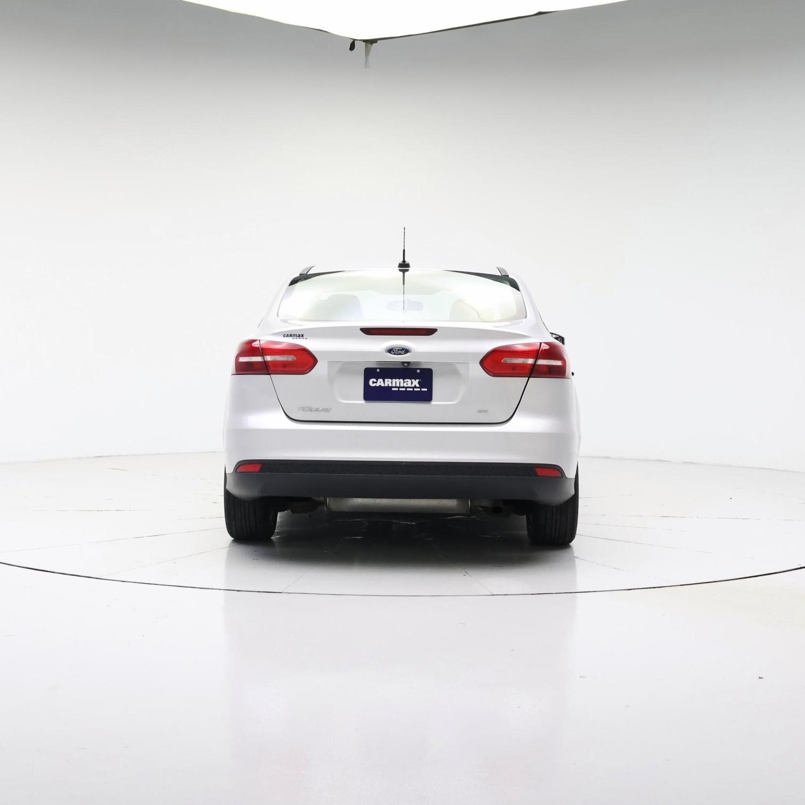 Thumbnail: 2016 Ford Focus - 6
