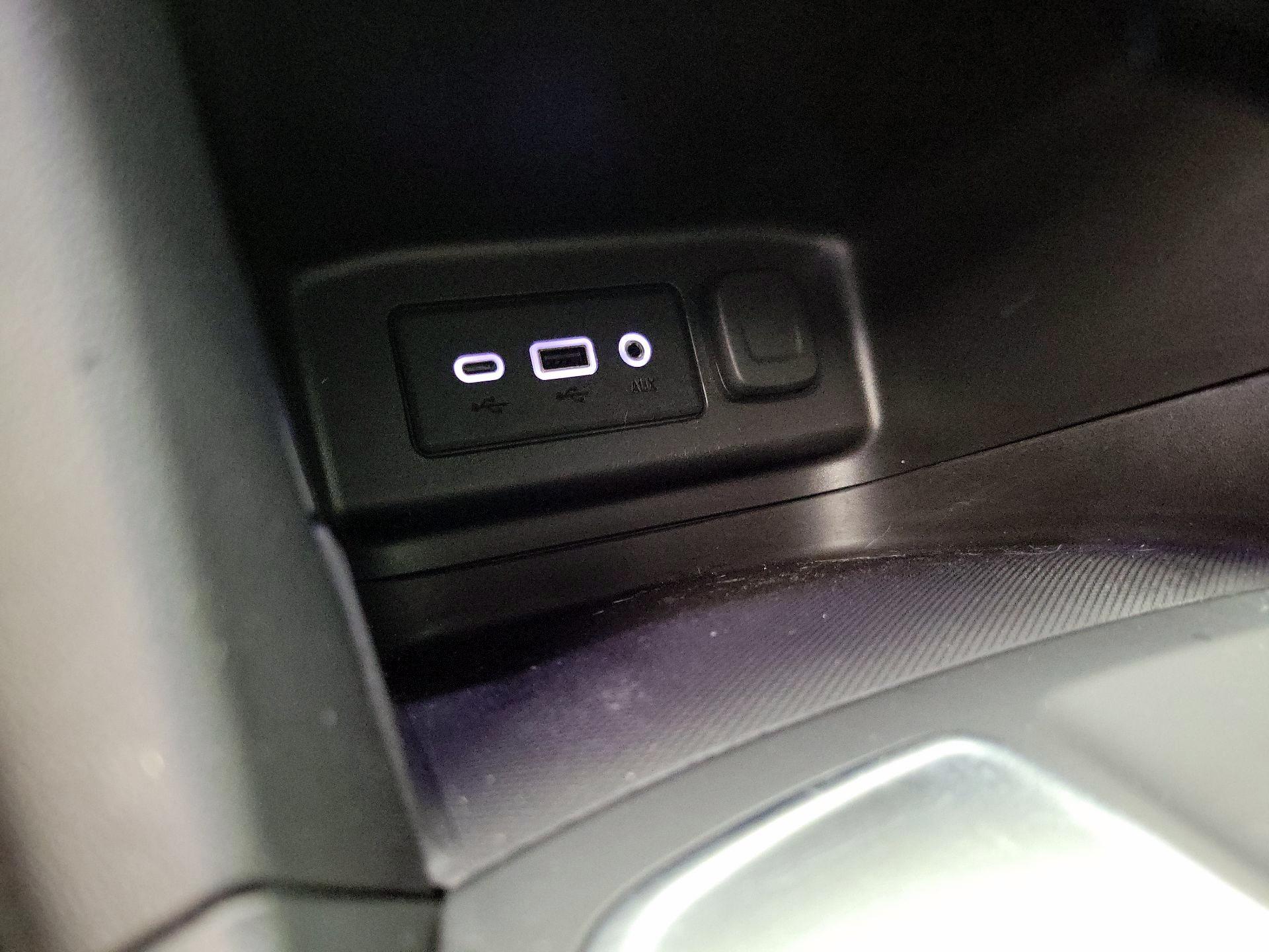 Thumbnail: 2019 Chevrolet Equinox - 18