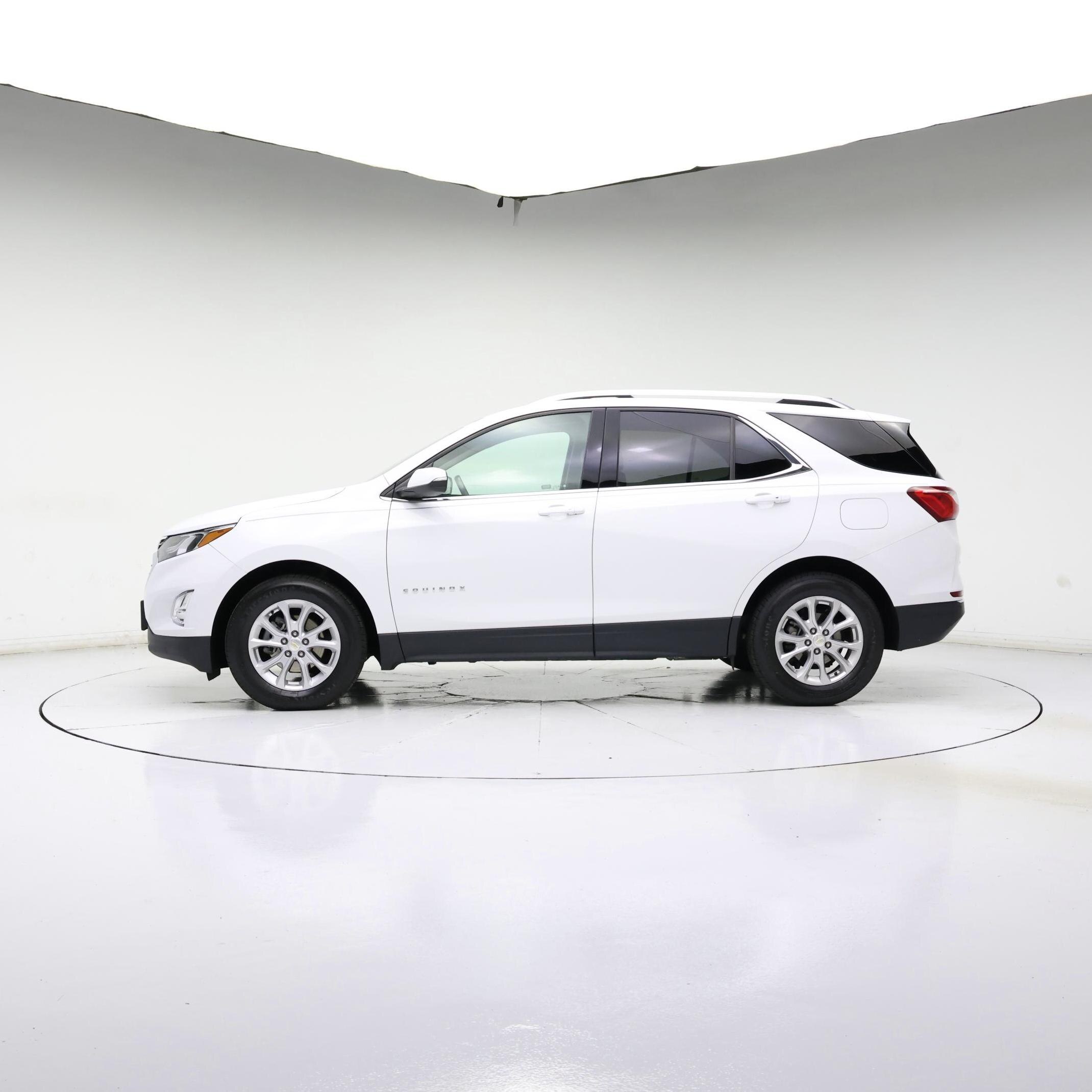 Thumbnail: 2019 Chevrolet Equinox - 3