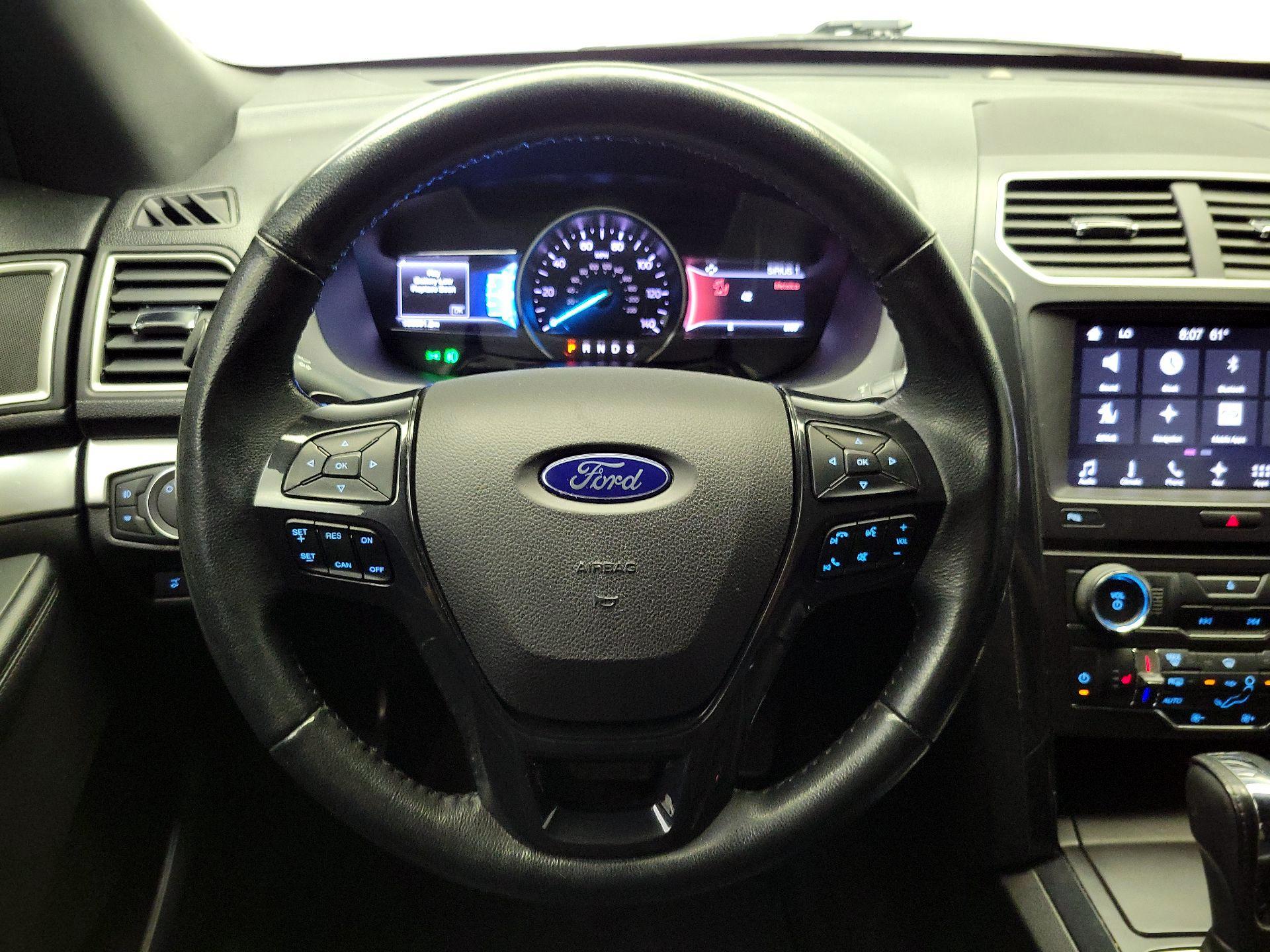 Thumbnail: 2017 Ford Explorer - 10