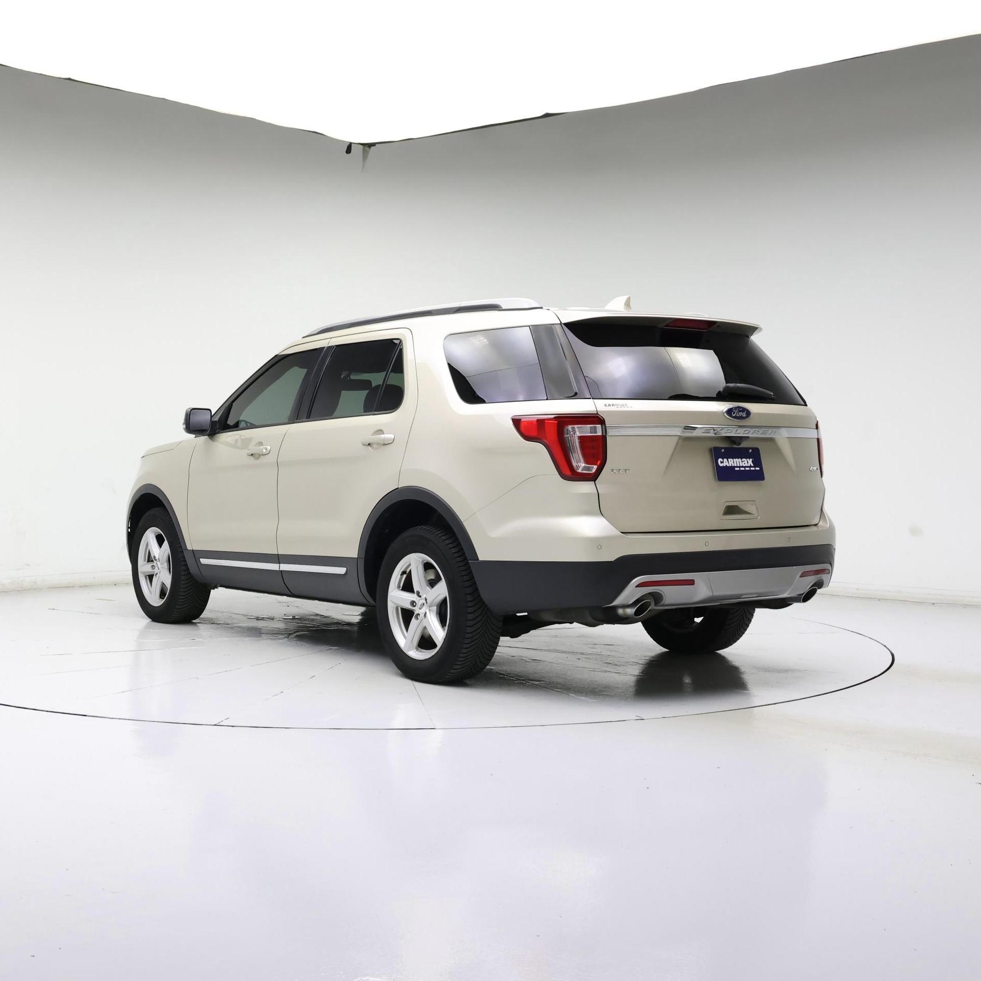 Thumbnail: 2017 Ford Explorer - 2