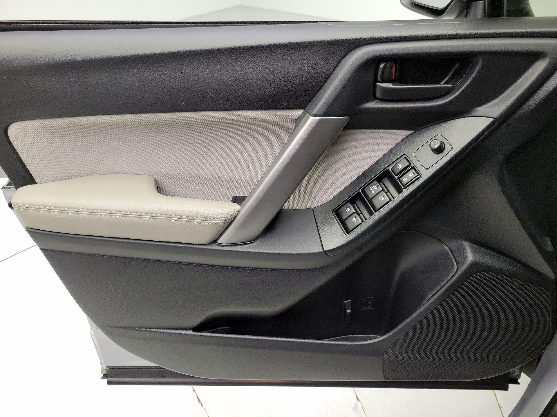 Thumbnail: 2016 Subaru Forester - 12