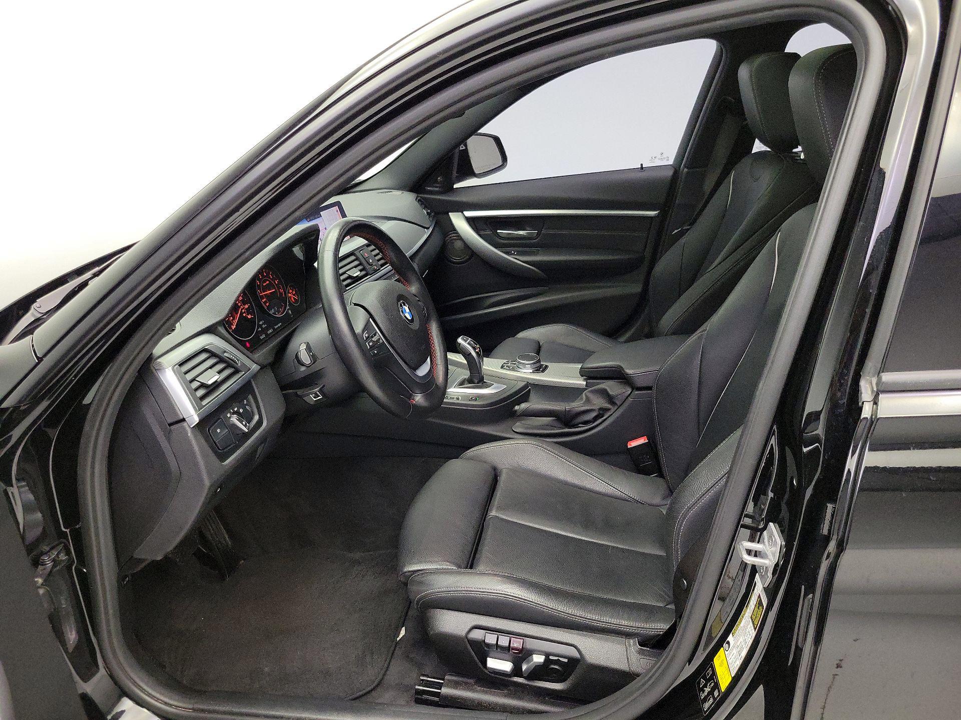 Thumbnail: 2018 BMW 3 Series - 11