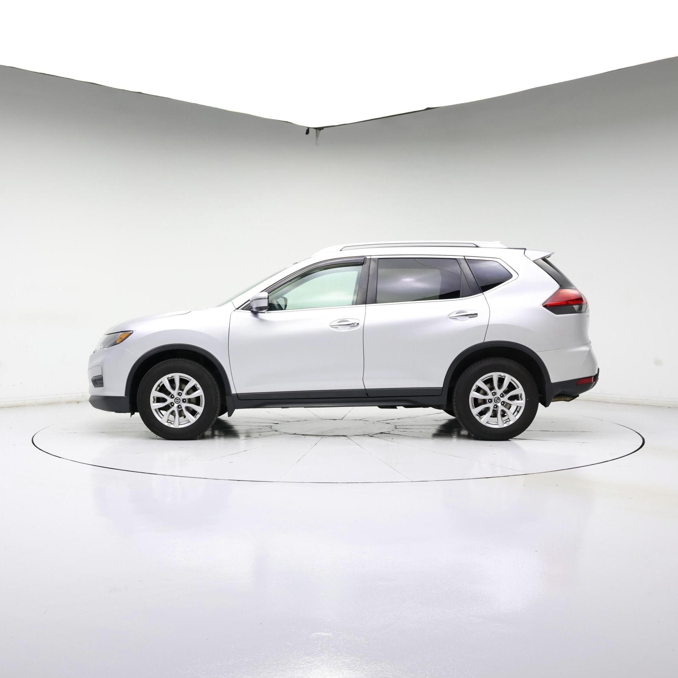 Thumbnail: 2017 Nissan Rogue - 3