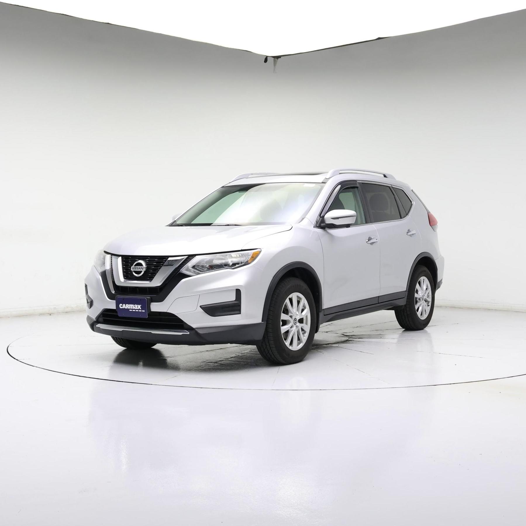 Thumbnail: 2017 Nissan Rogue - 4