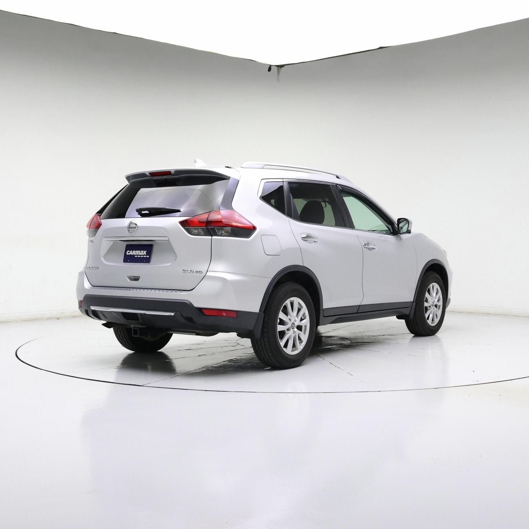 Thumbnail: 2017 Nissan Rogue - 8