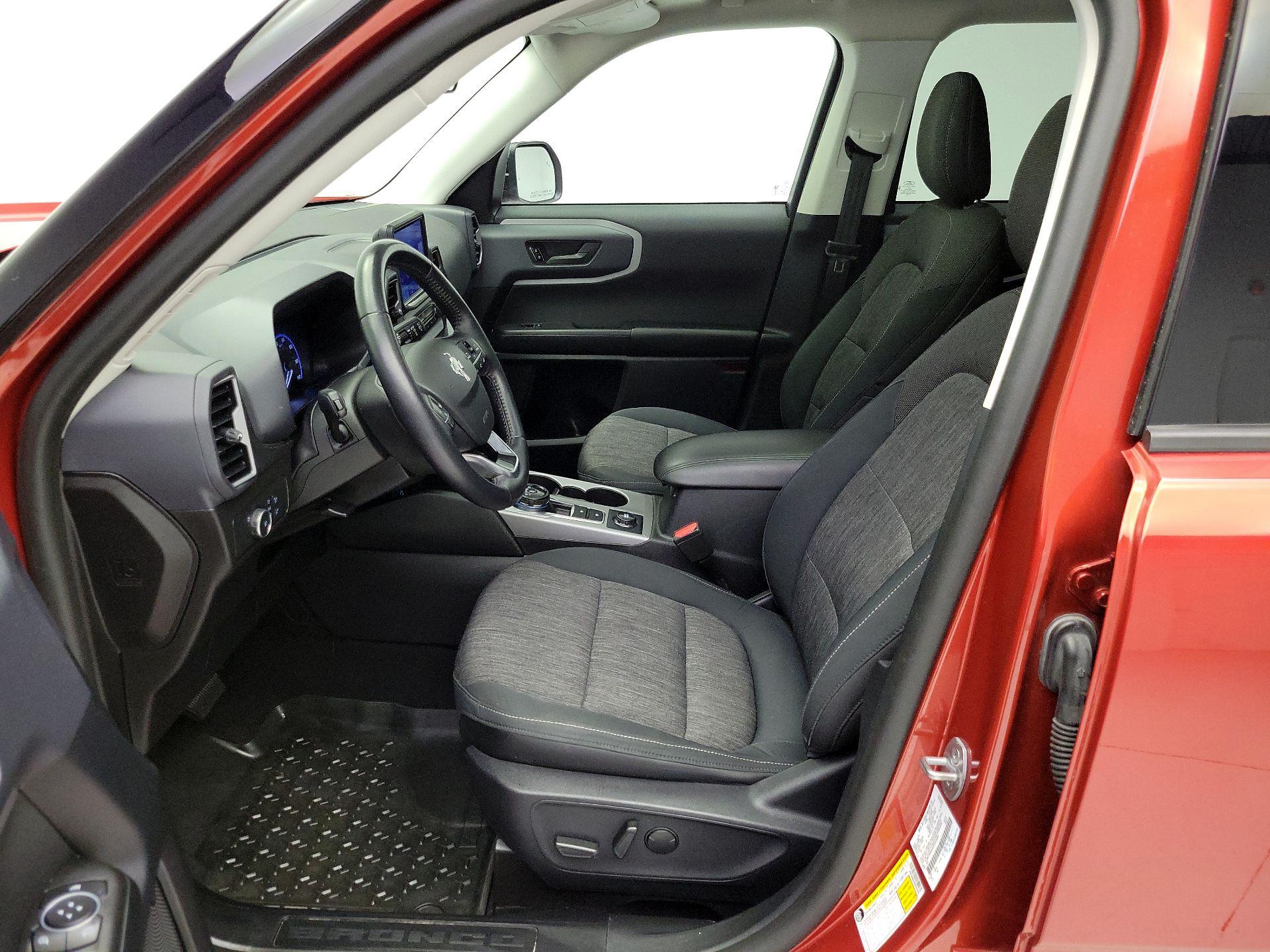 Thumbnail: 2022 Ford Bronco Sport - 11