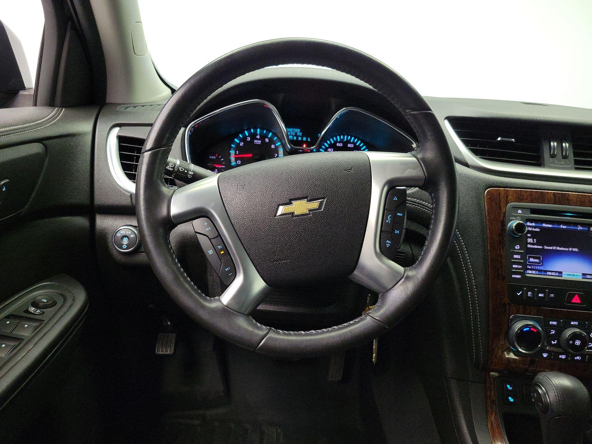 Thumbnail: 2014 Chevrolet Traverse - 10