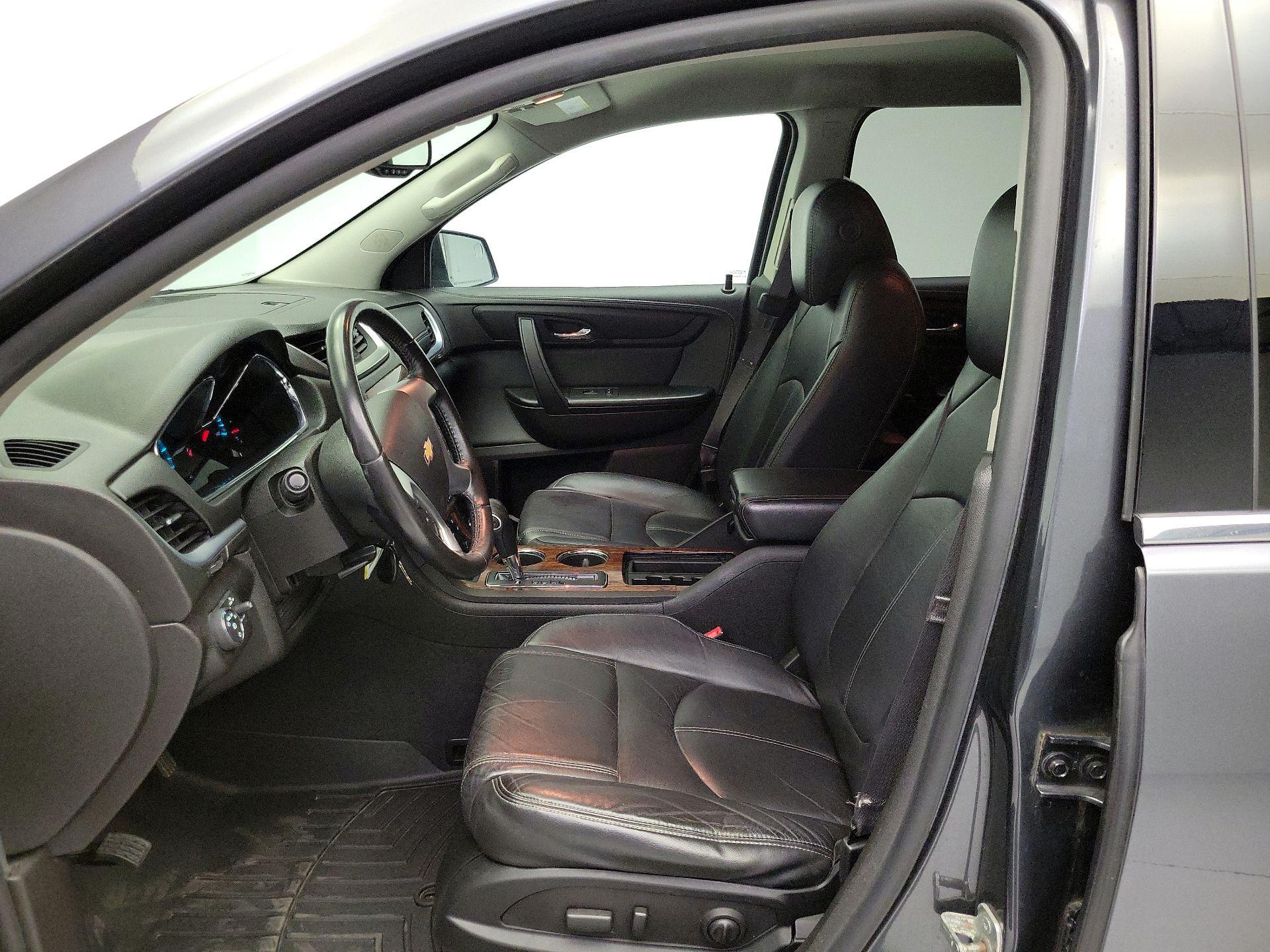 Thumbnail: 2014 Chevrolet Traverse - 11