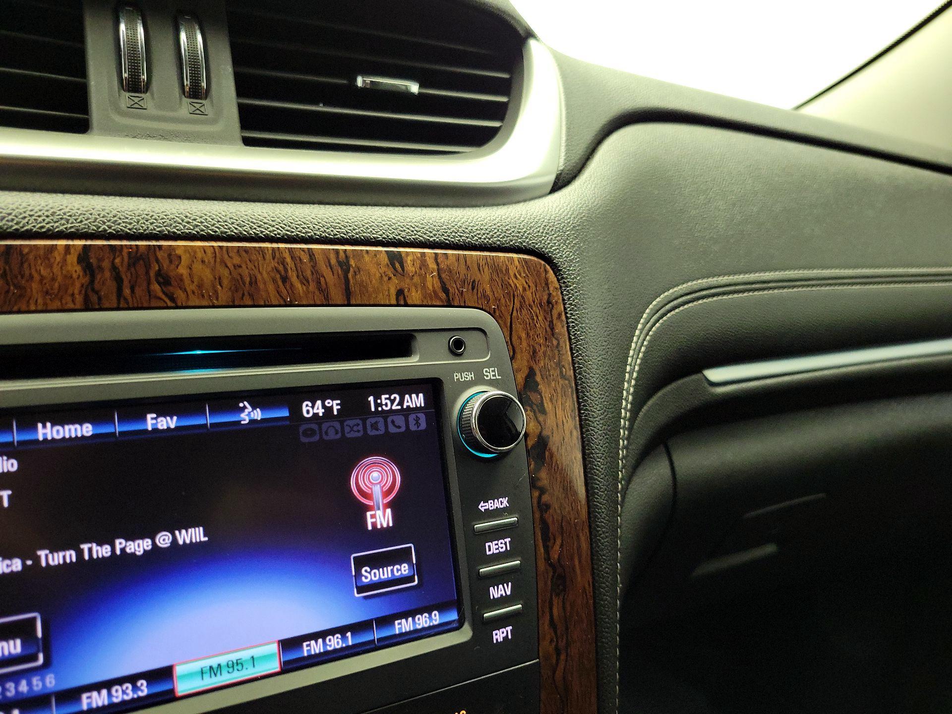Thumbnail: 2014 Chevrolet Traverse - 19