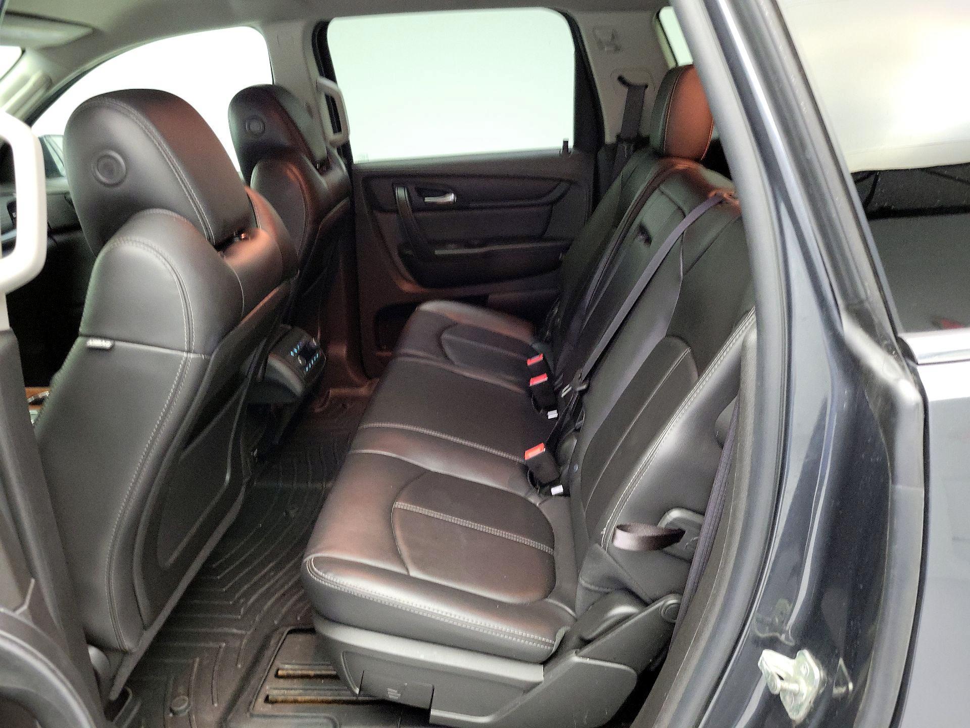 Thumbnail: 2014 Chevrolet Traverse - 20