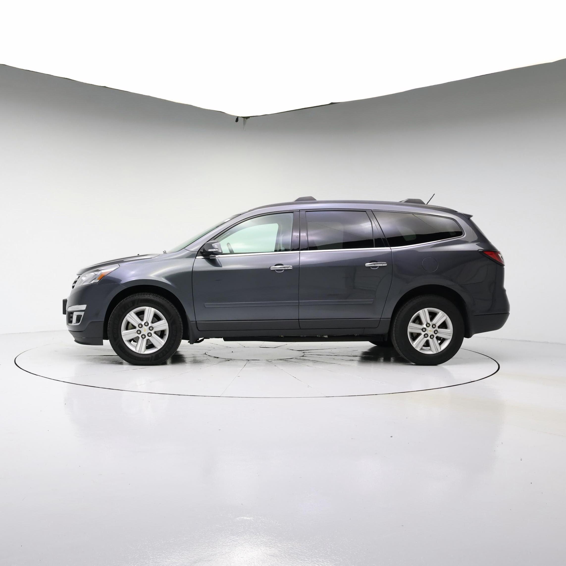 Thumbnail: 2014 Chevrolet Traverse - 3