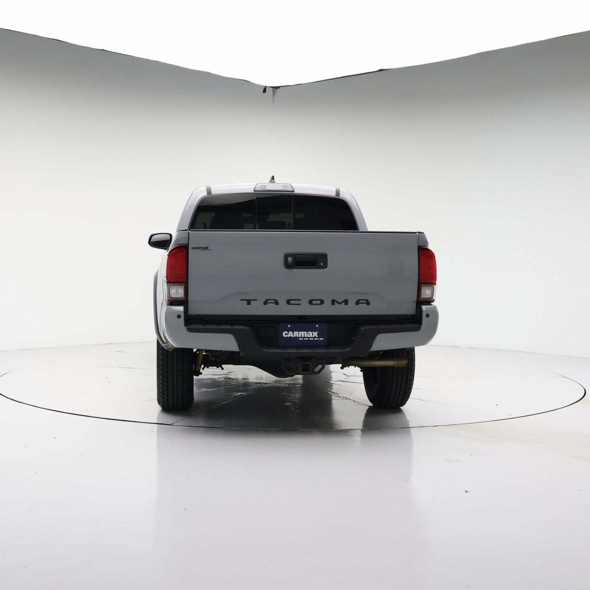 Thumbnail: 2019 Toyota Tacoma - 6