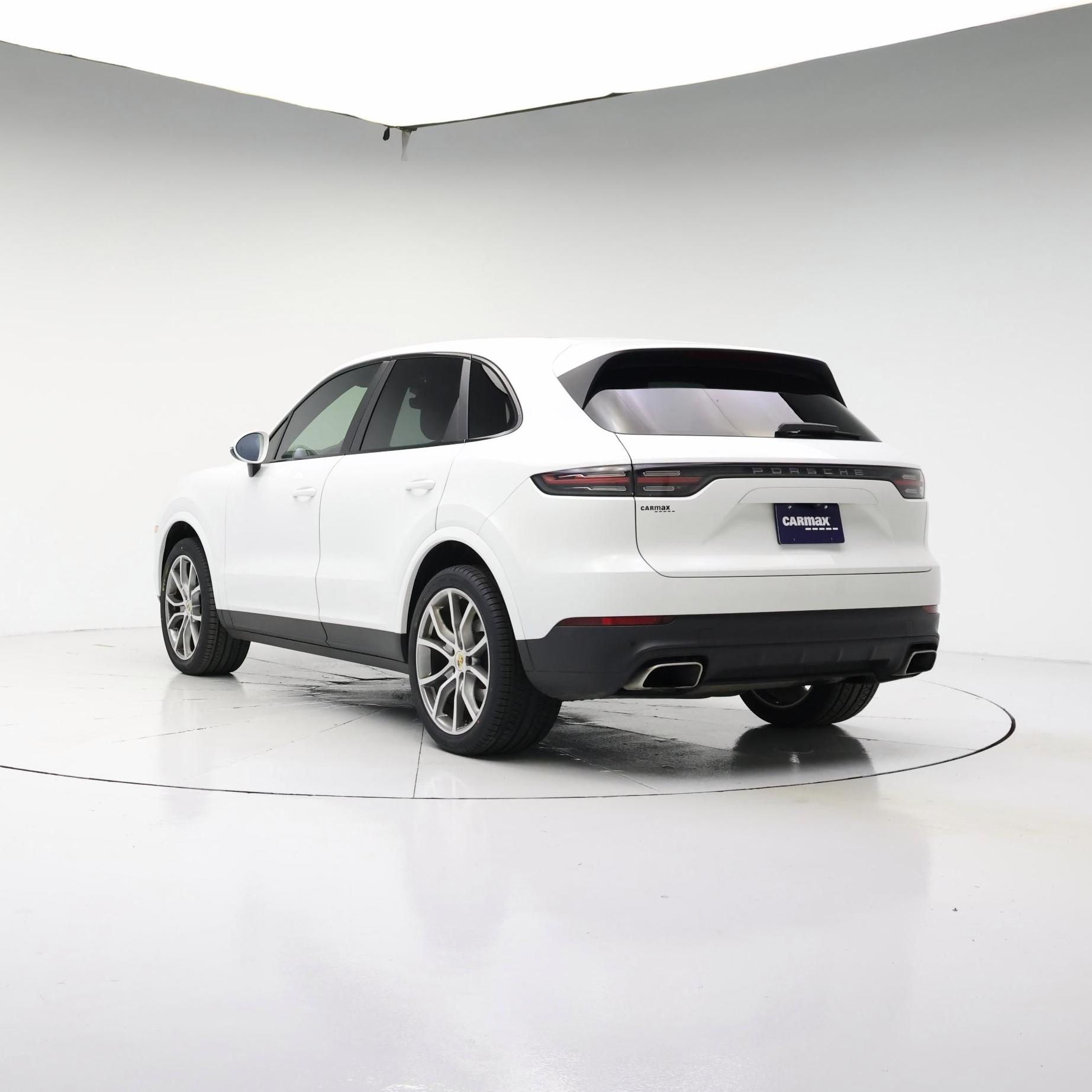 Thumbnail: 2019 Porsche Cayenne - 2