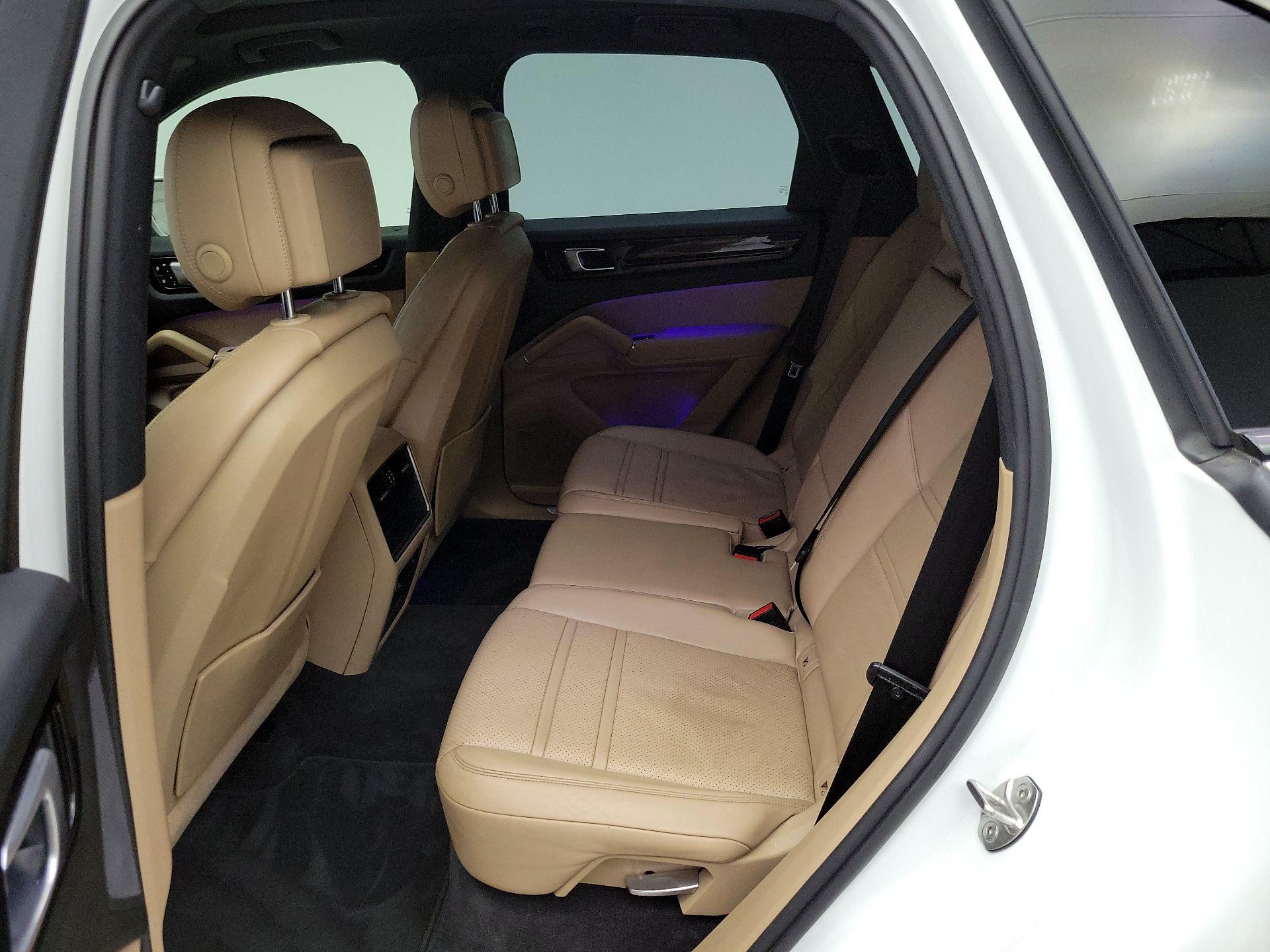 Thumbnail: 2019 Porsche Cayenne - 20