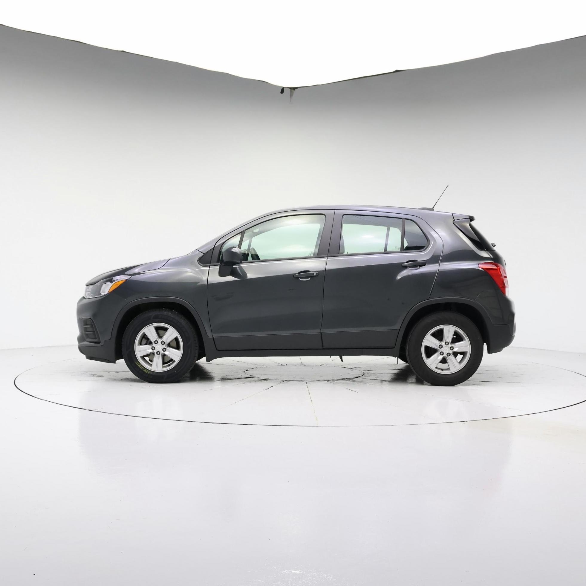 Thumbnail: 2019 Chevrolet Trax - 3