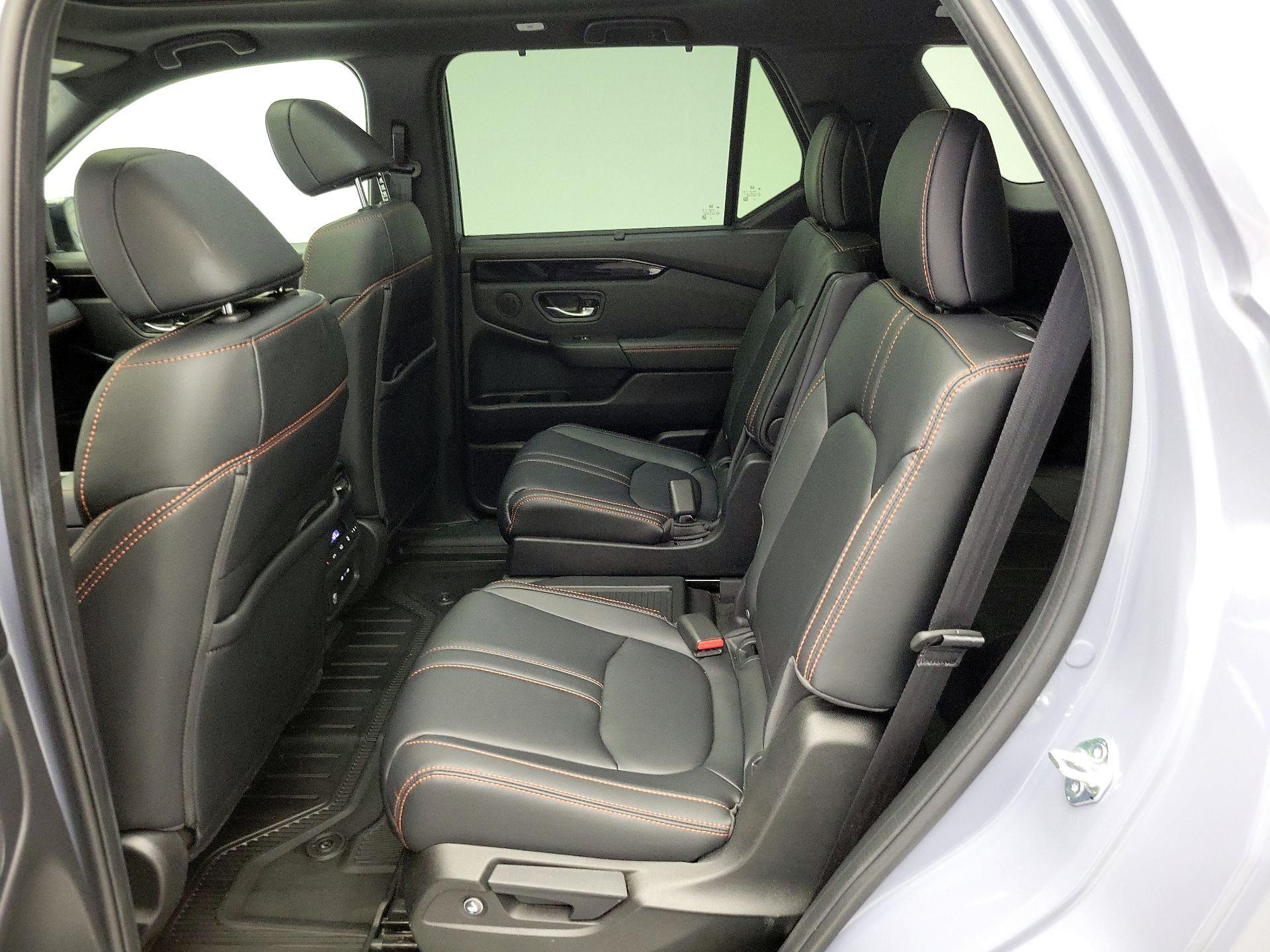 Thumbnail: 2025 Honda Pilot - 19