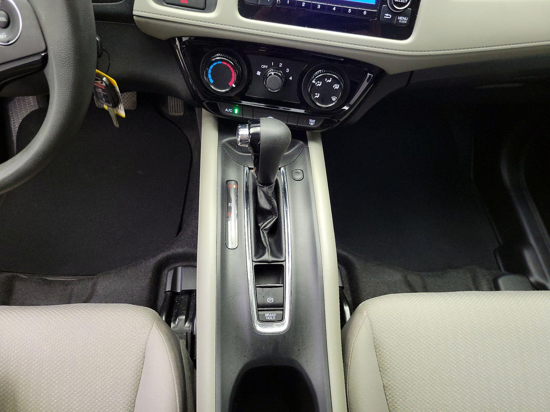 Thumbnail: 2016 Honda HR-V - 17