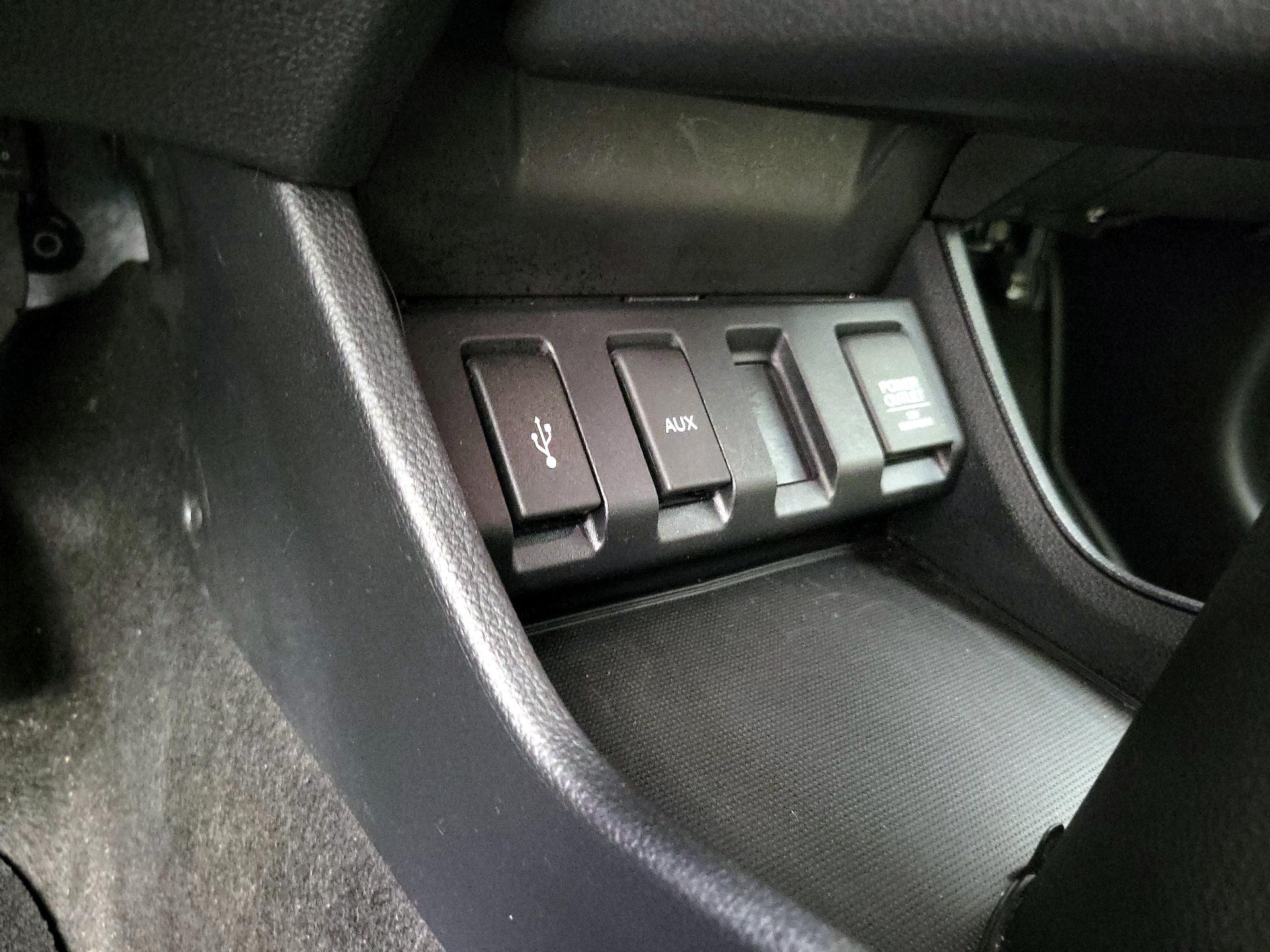 Thumbnail: 2016 Honda HR-V - 18