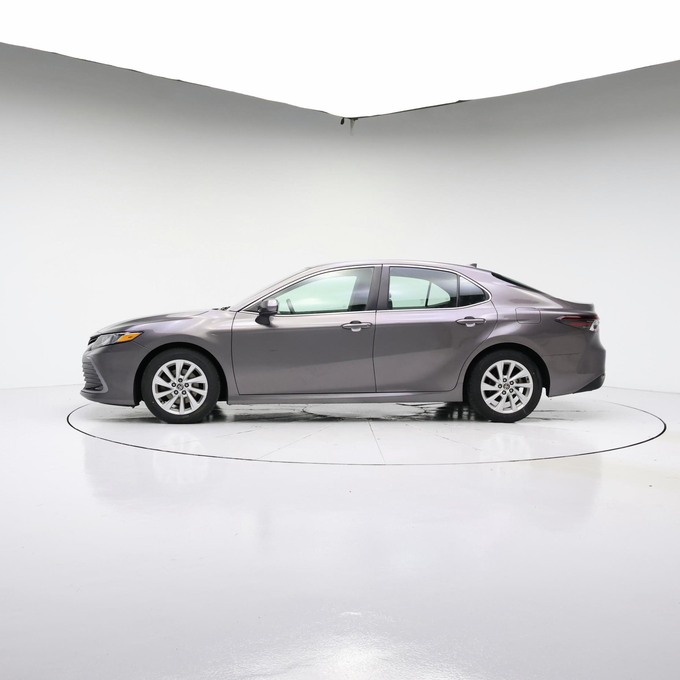 Thumbnail: 2022 Toyota Camry - 3